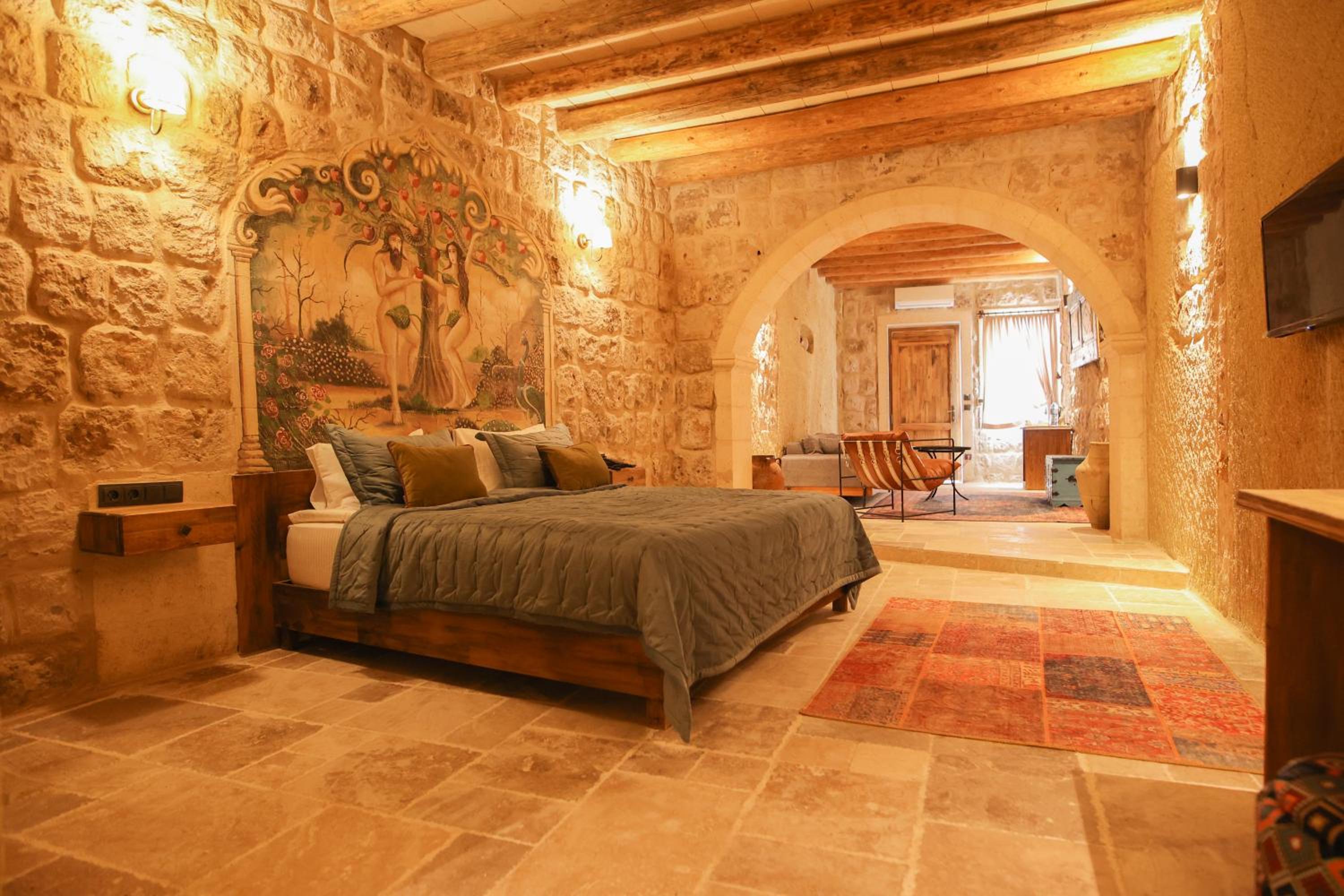 Suite with Private Pool - Photo 18