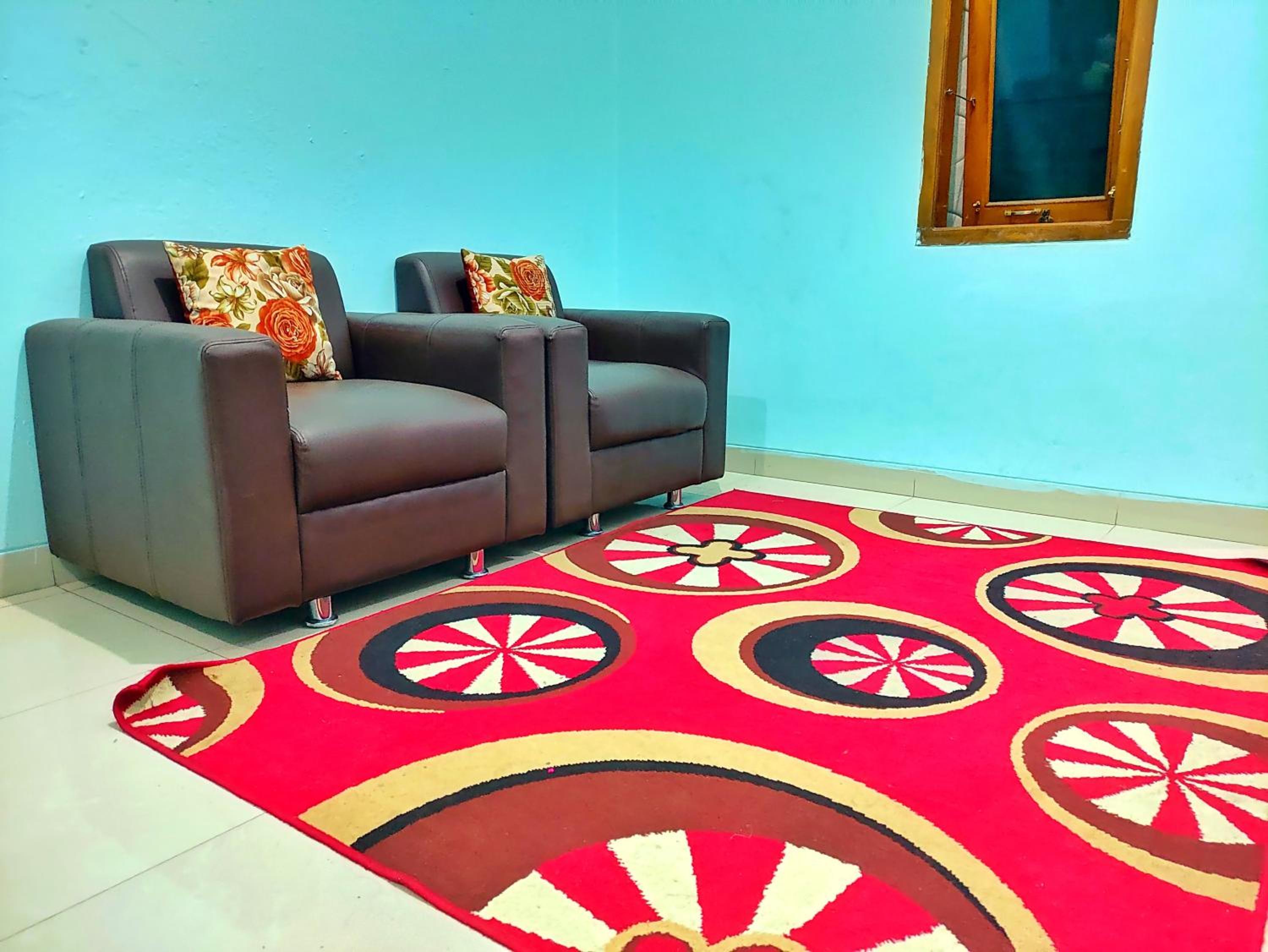 Three-Bedroom Suite photo 2