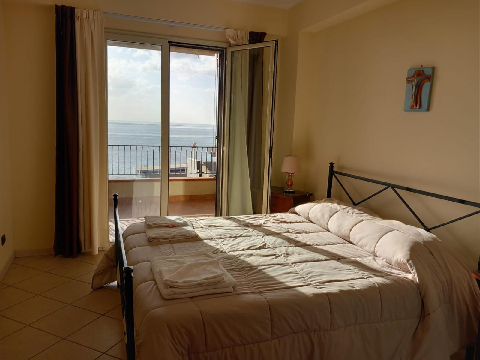 Quadruple Room with Balcony photo 3