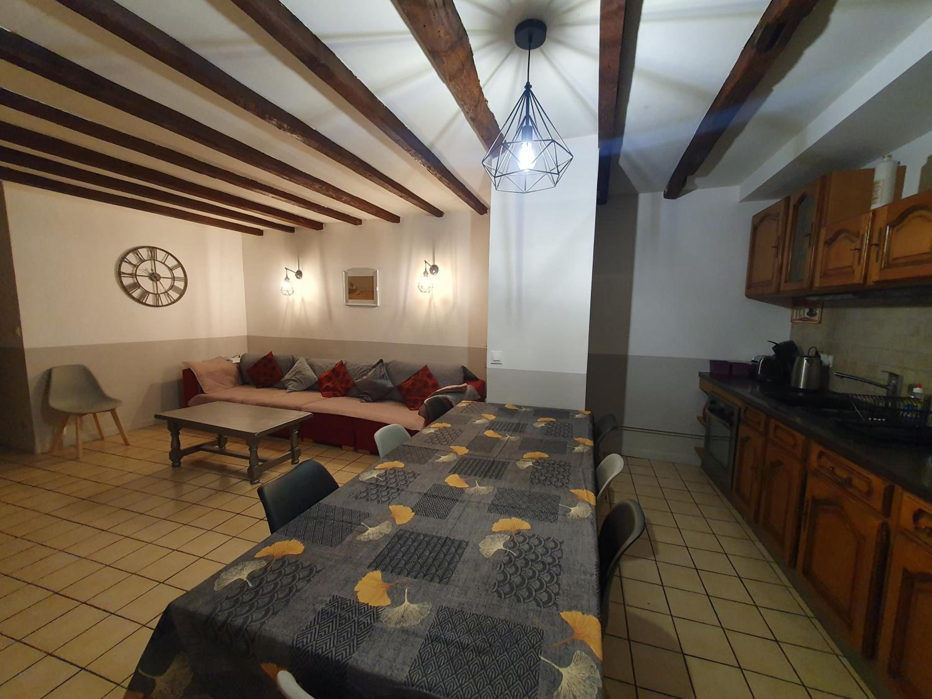 Three-Bedroom House - Photo 3
