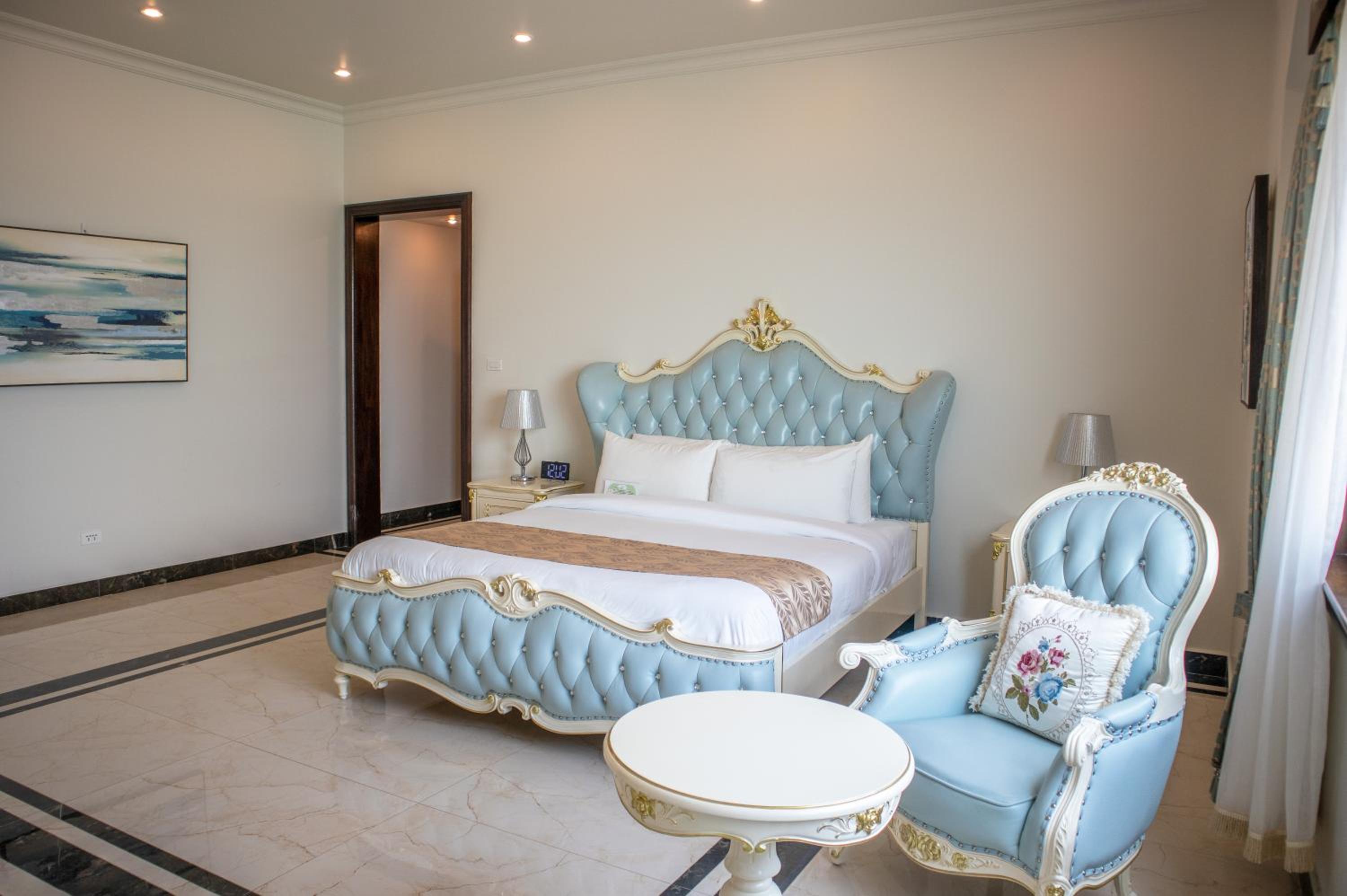 Deluxe Suite (Non Sea View)