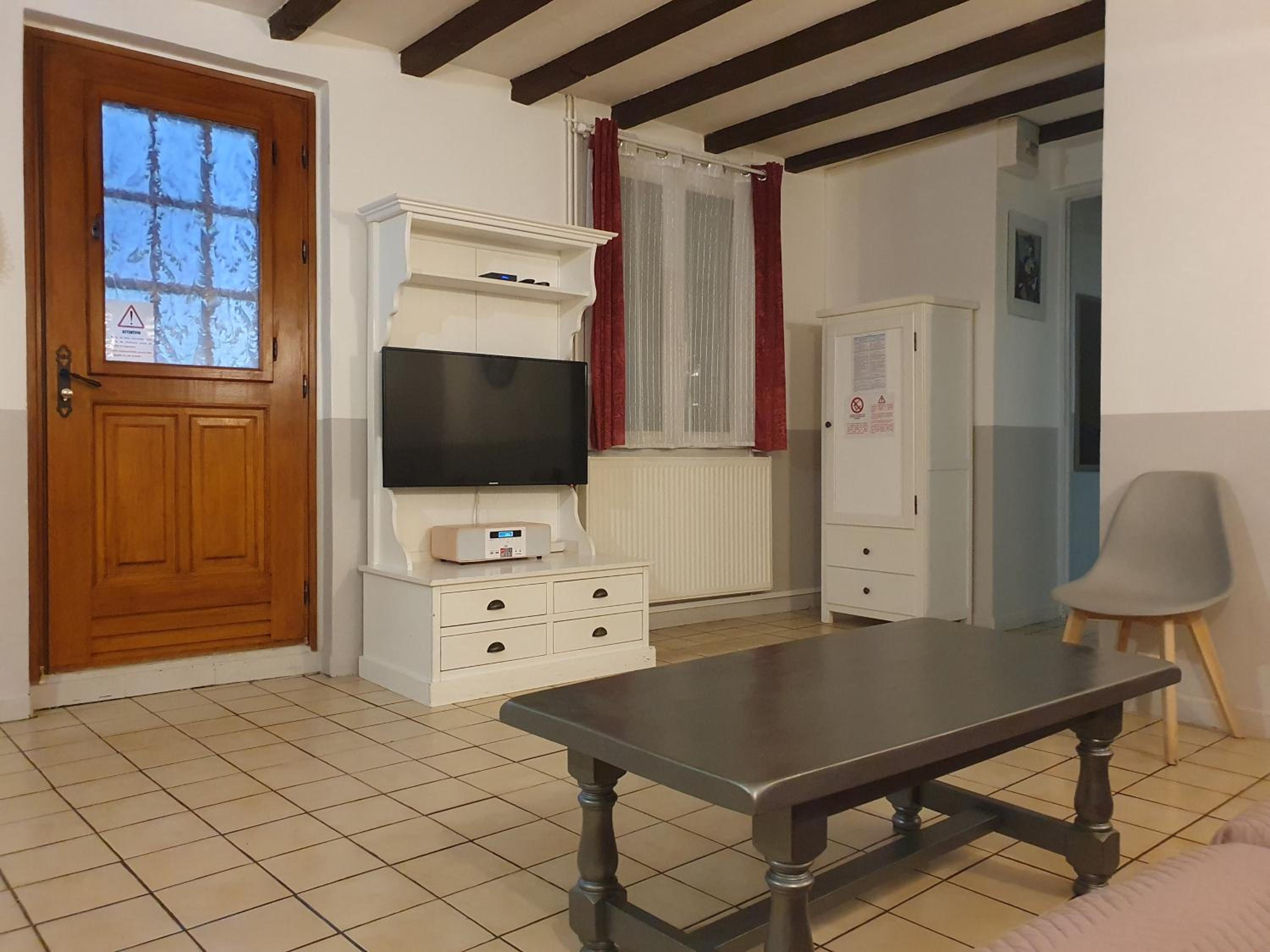 Three-Bedroom House - Photo 6