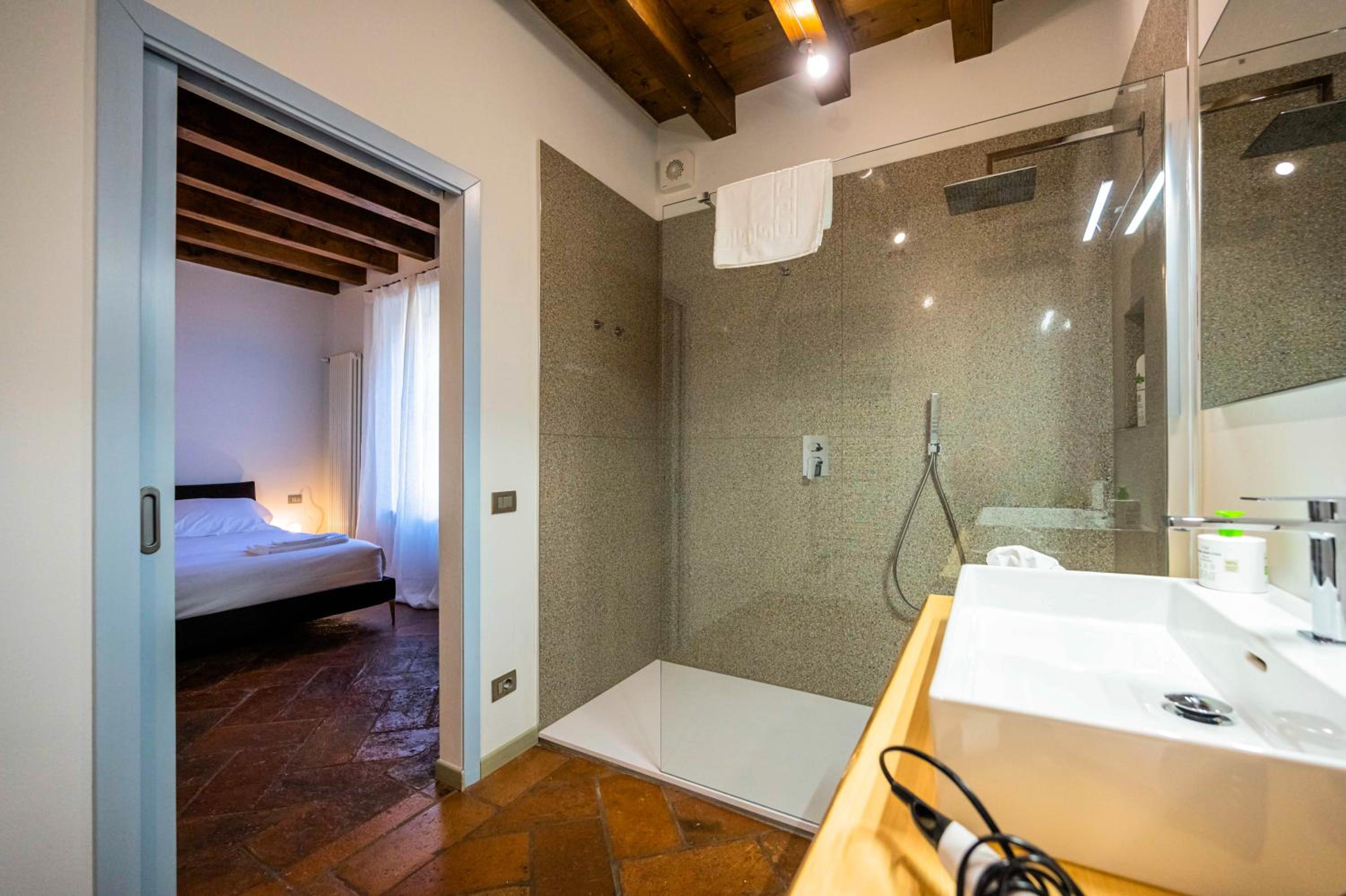 Superior Quadruple Room photo 2