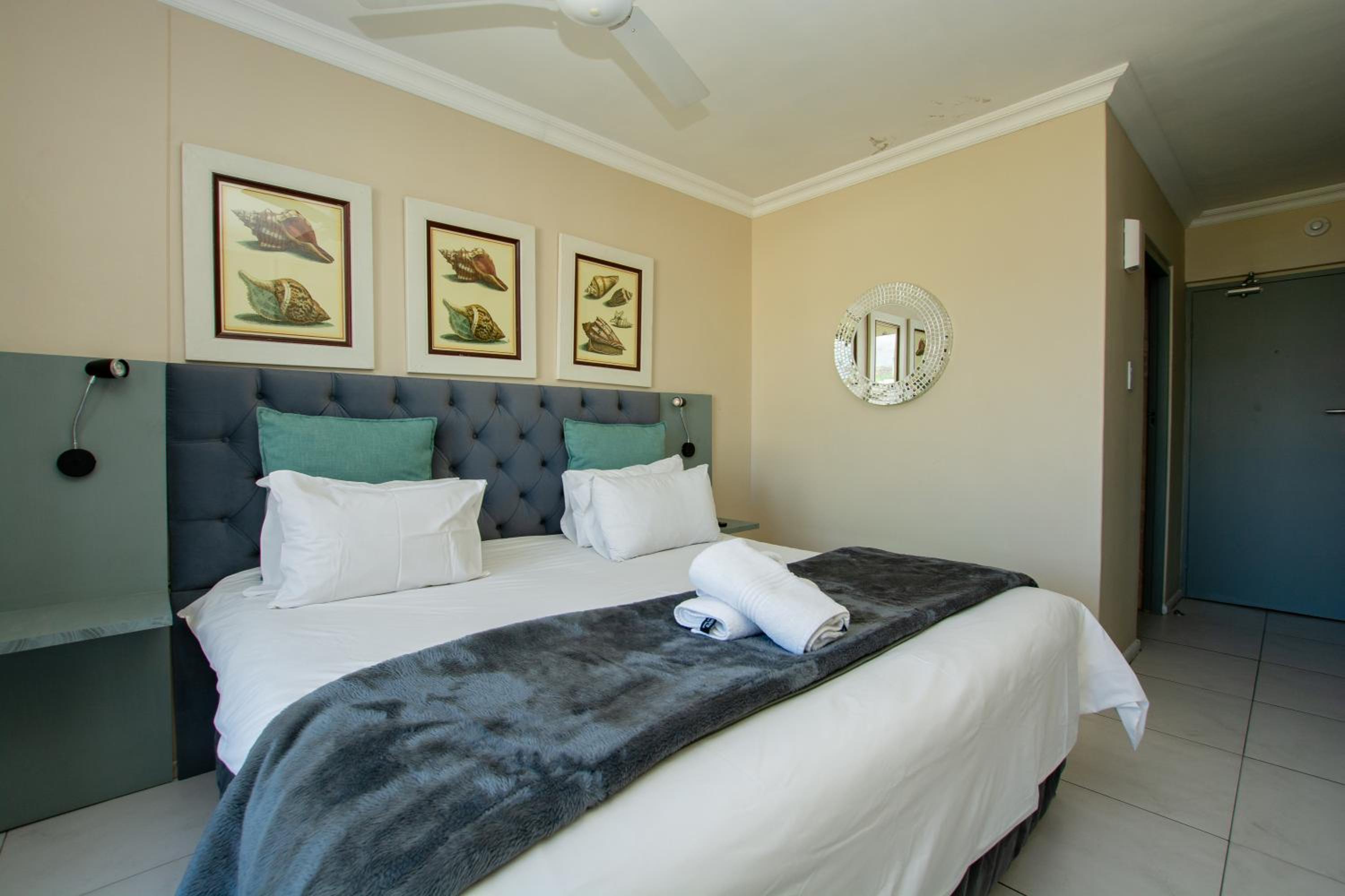 Standard King Room - Sea Facing photo 3