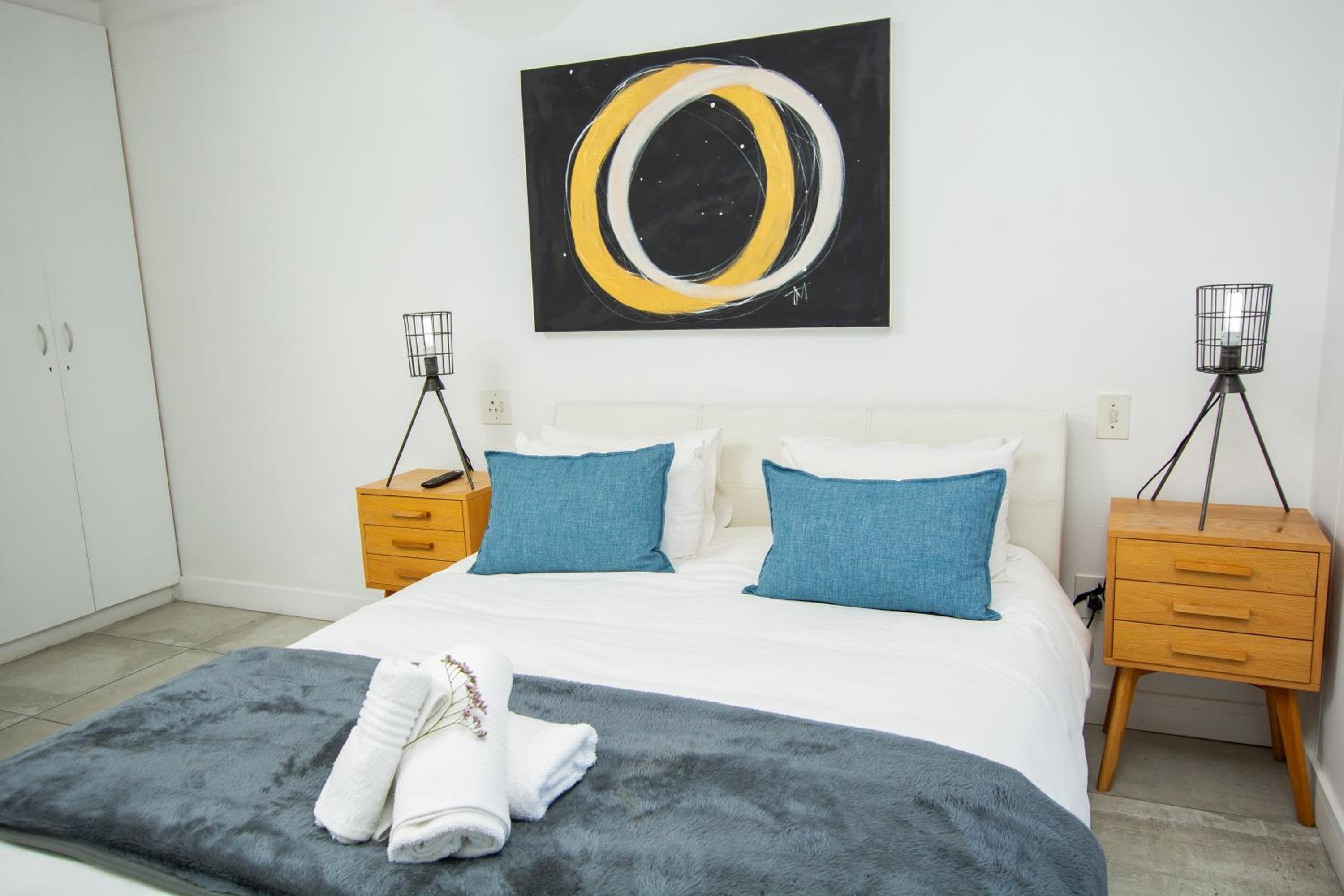 Luxury Family Room Sea Facing photo 1