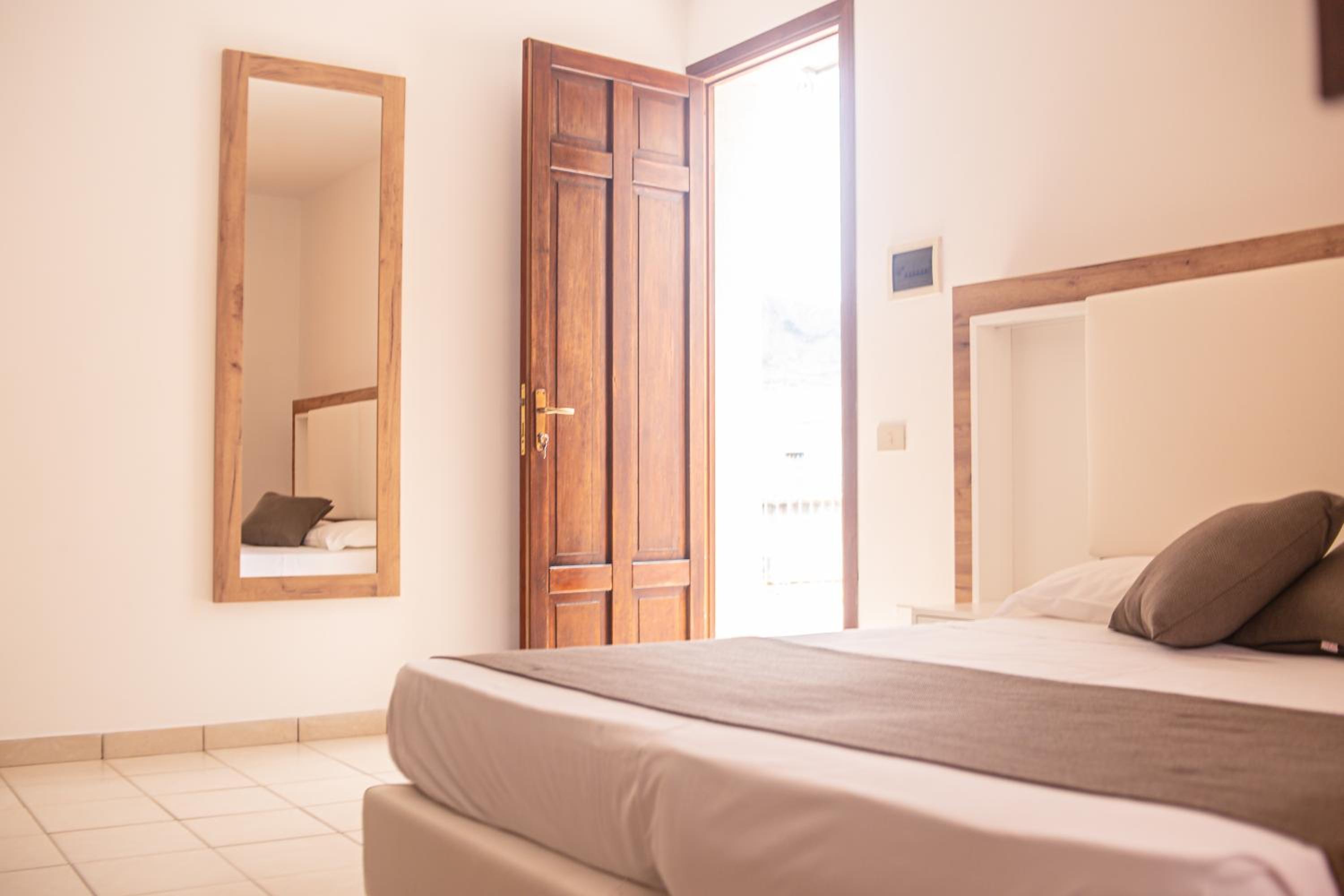 Double Room with Balcony photo 3