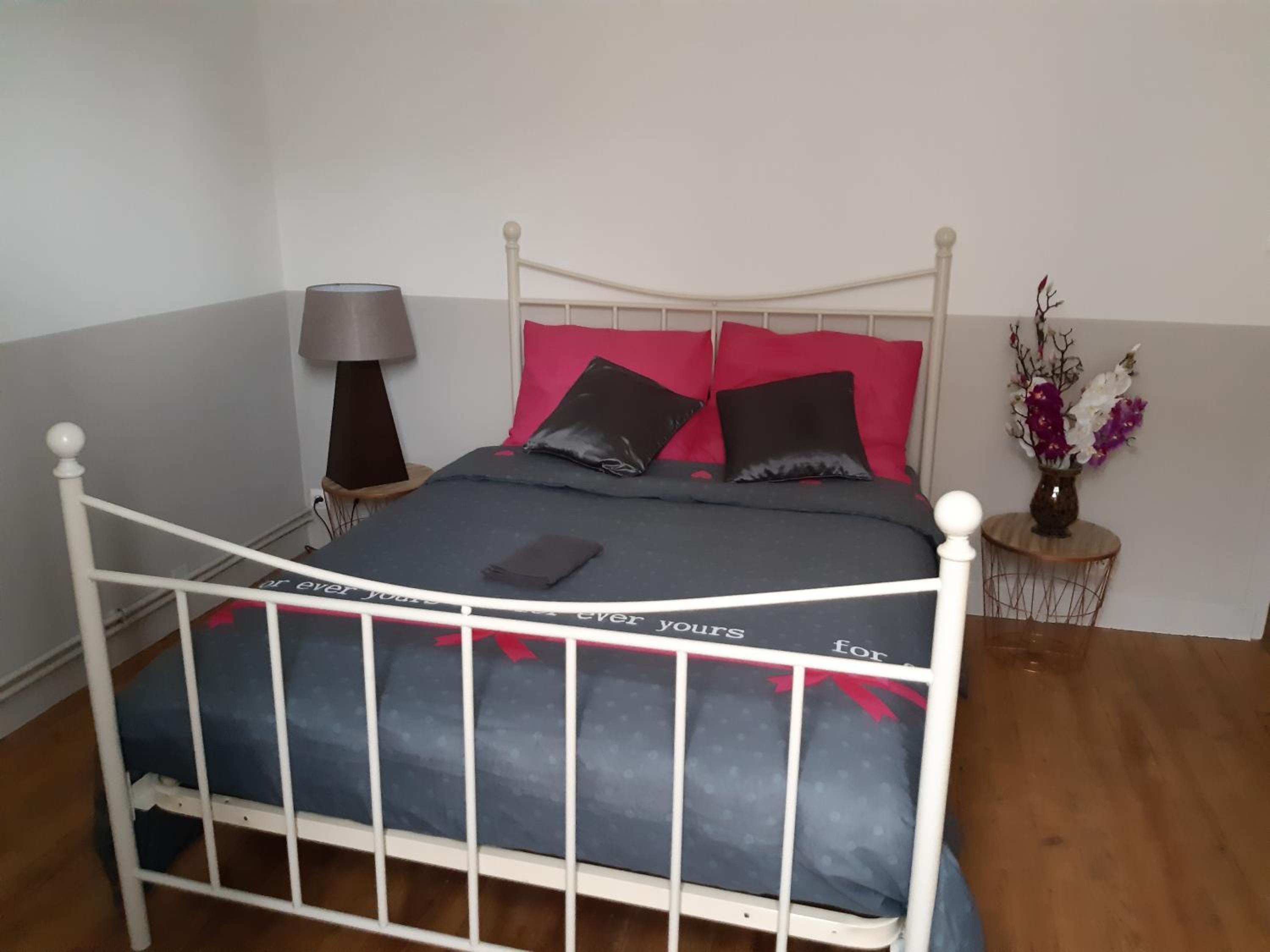 Three-Bedroom House - Photo 15