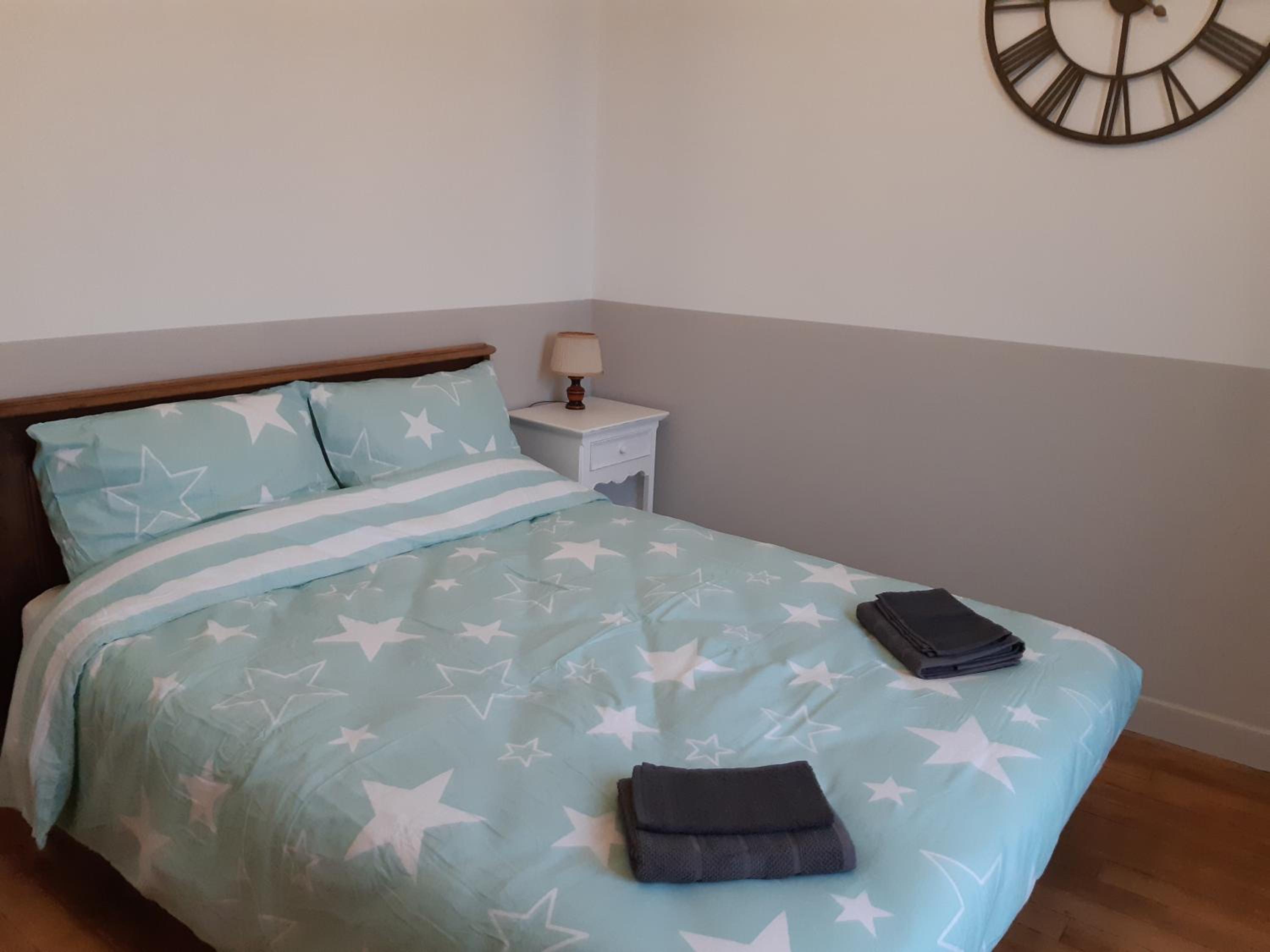 Three-Bedroom House - Photo 14