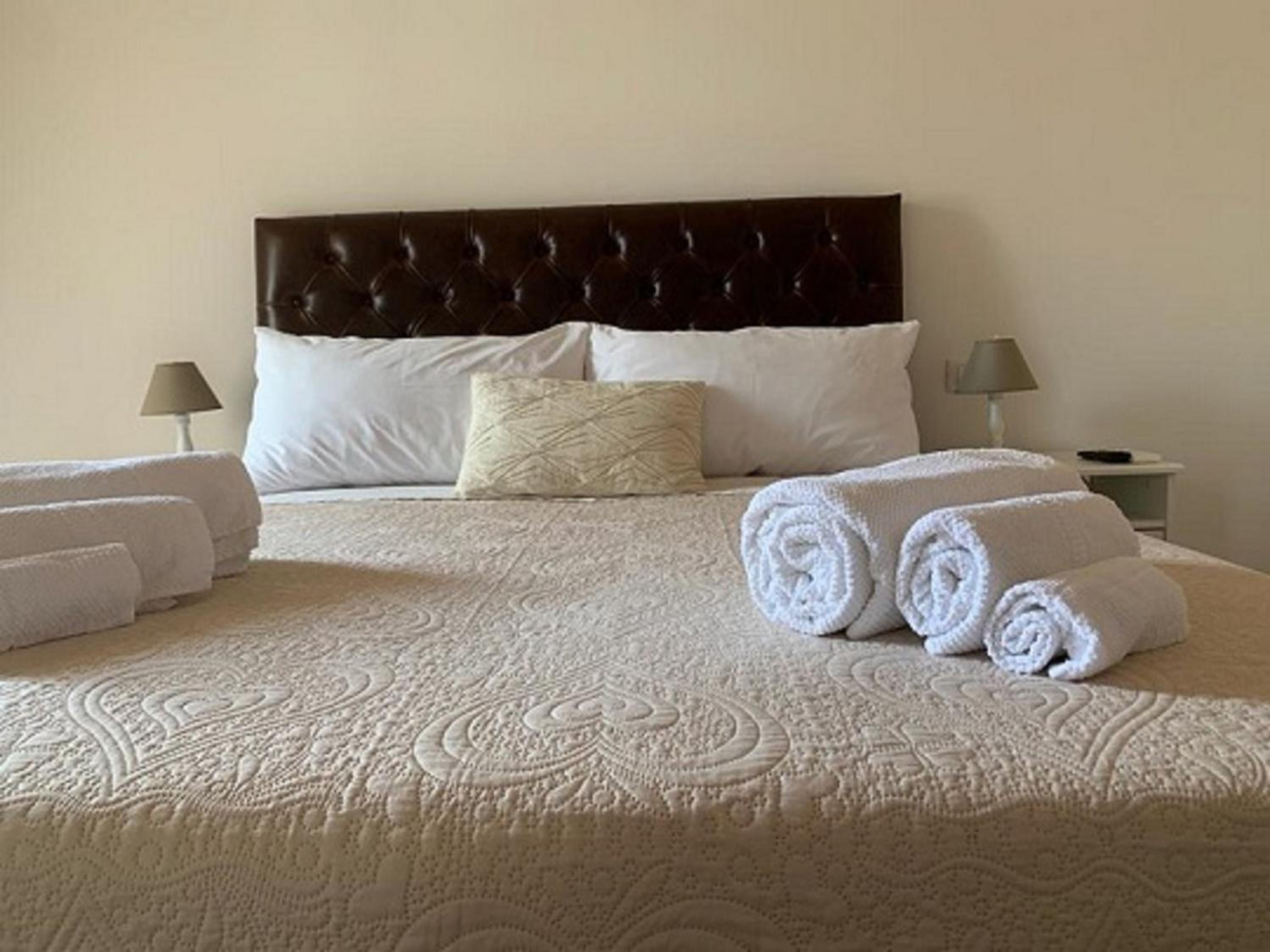 Double Room with Private Bathroom photo 3