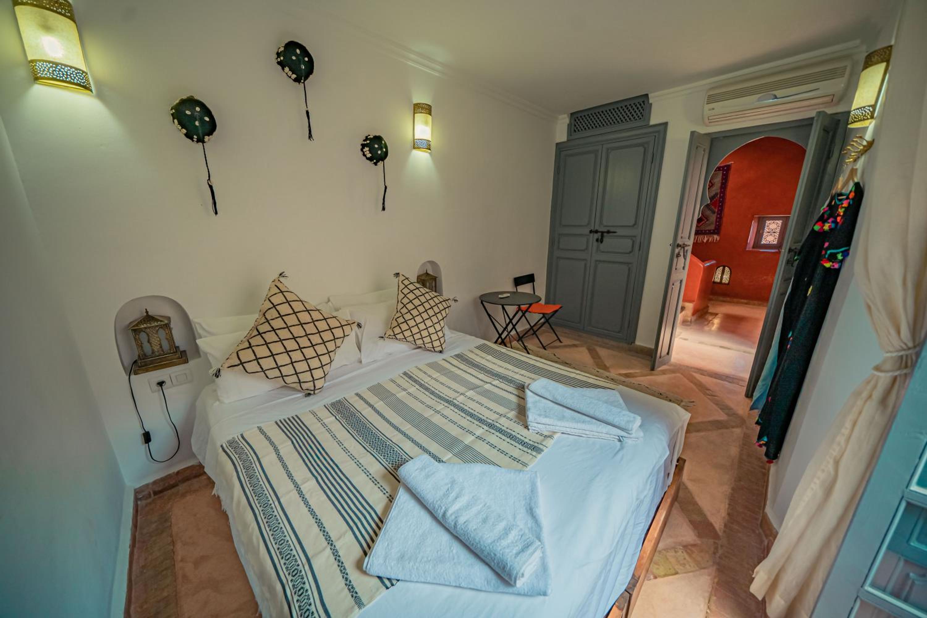 Deluxe Double or Twin Room with Balcony - Photo 2