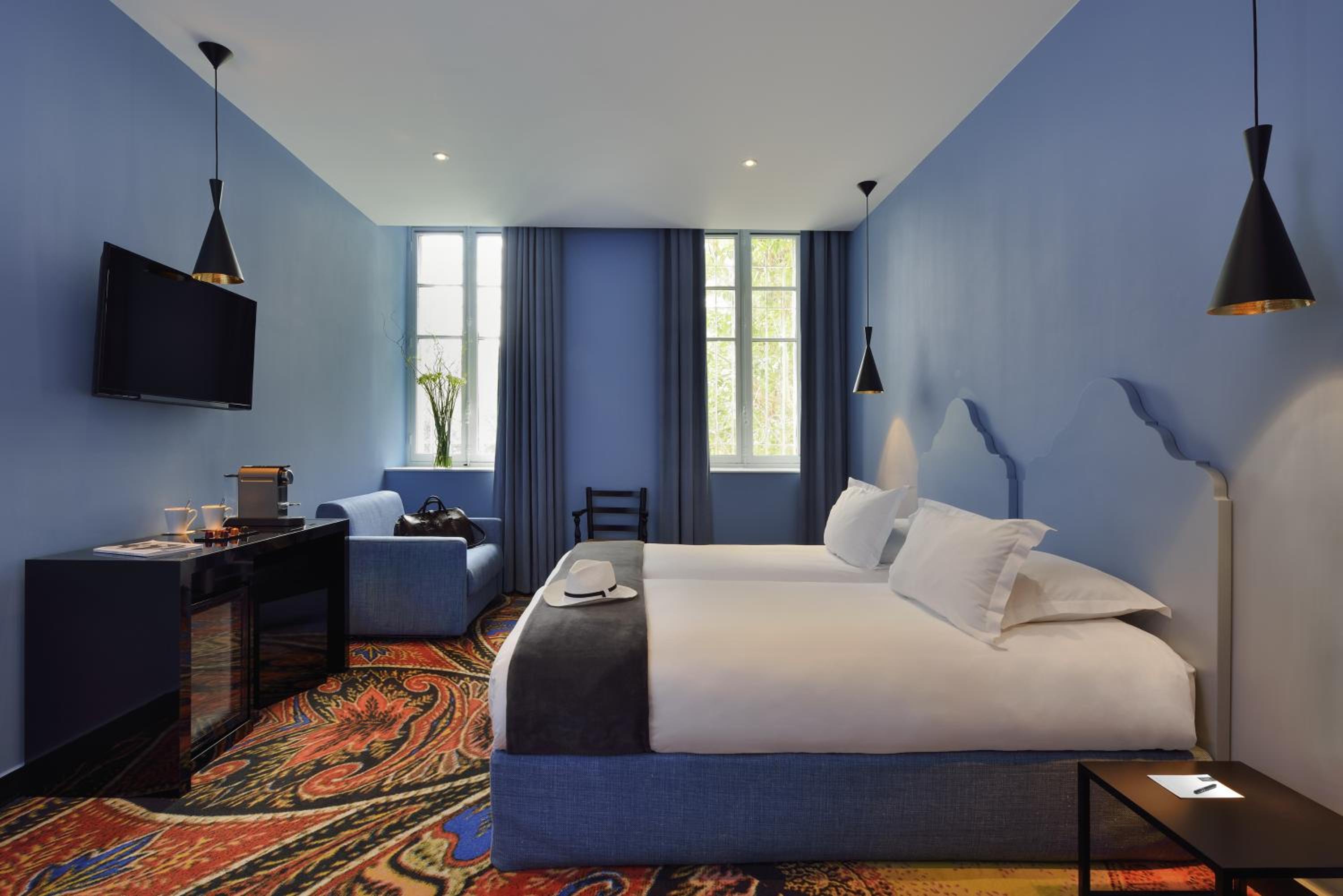 Deluxe Room - Photo 5