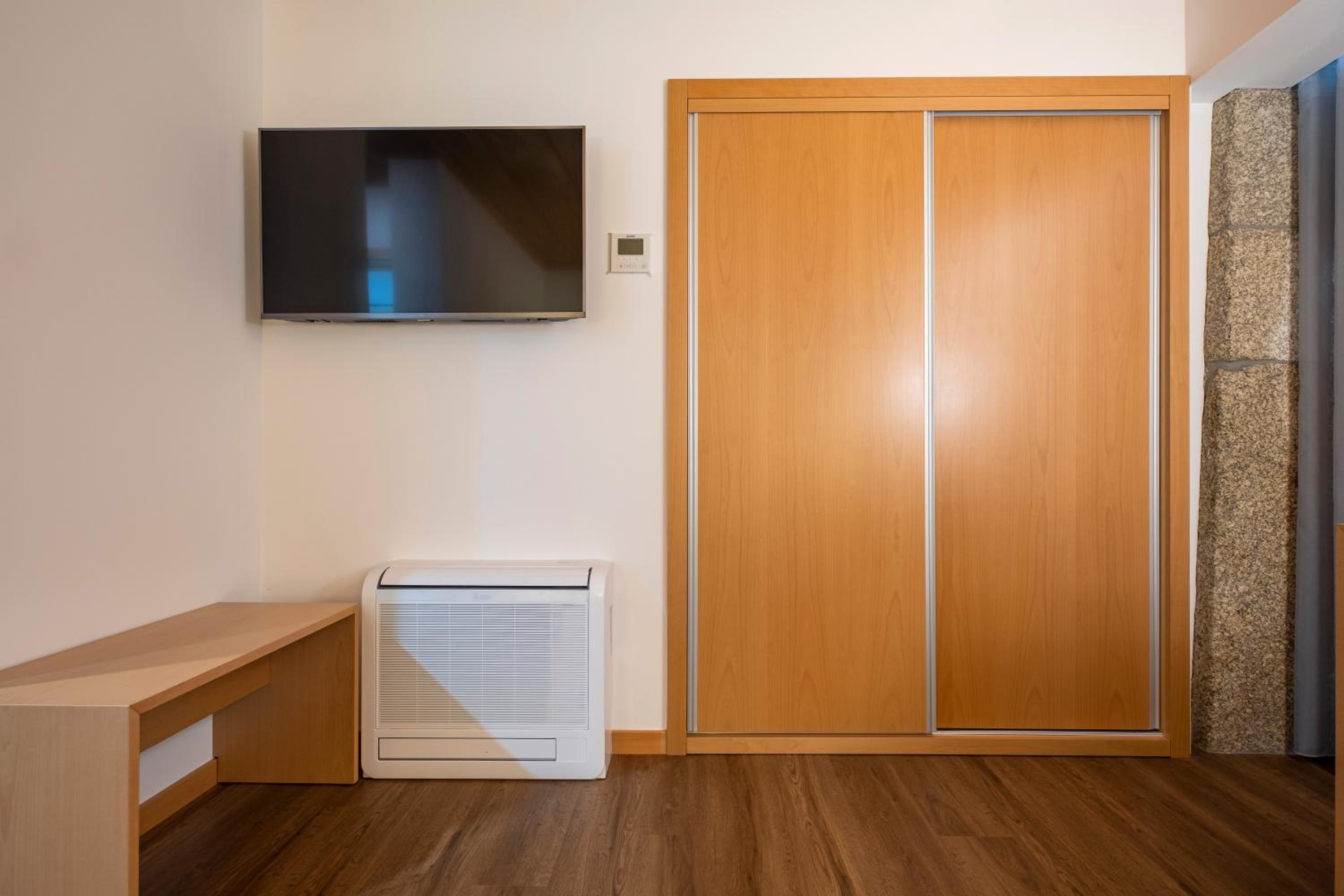 Deluxe Double or Twin Room photo 1