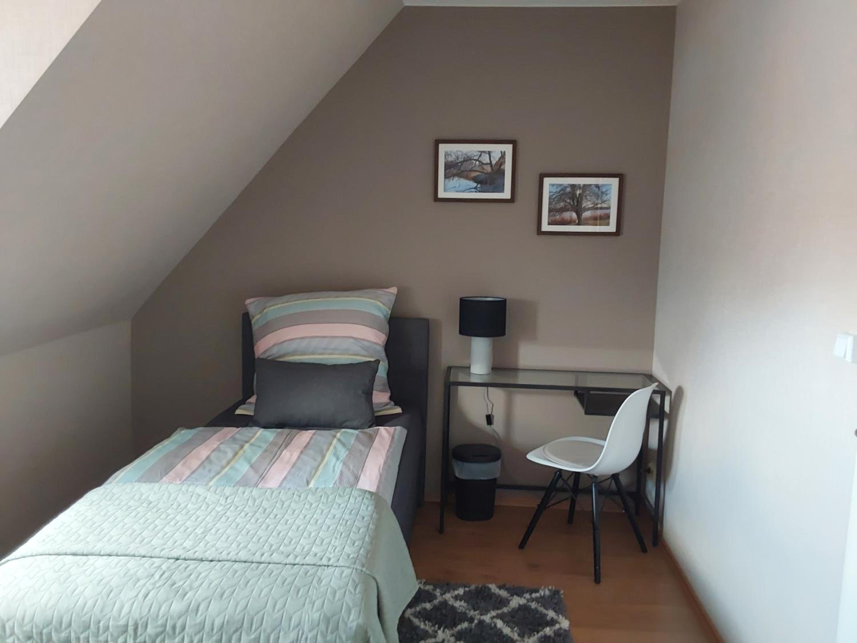 Three-Bedroom House photo 2