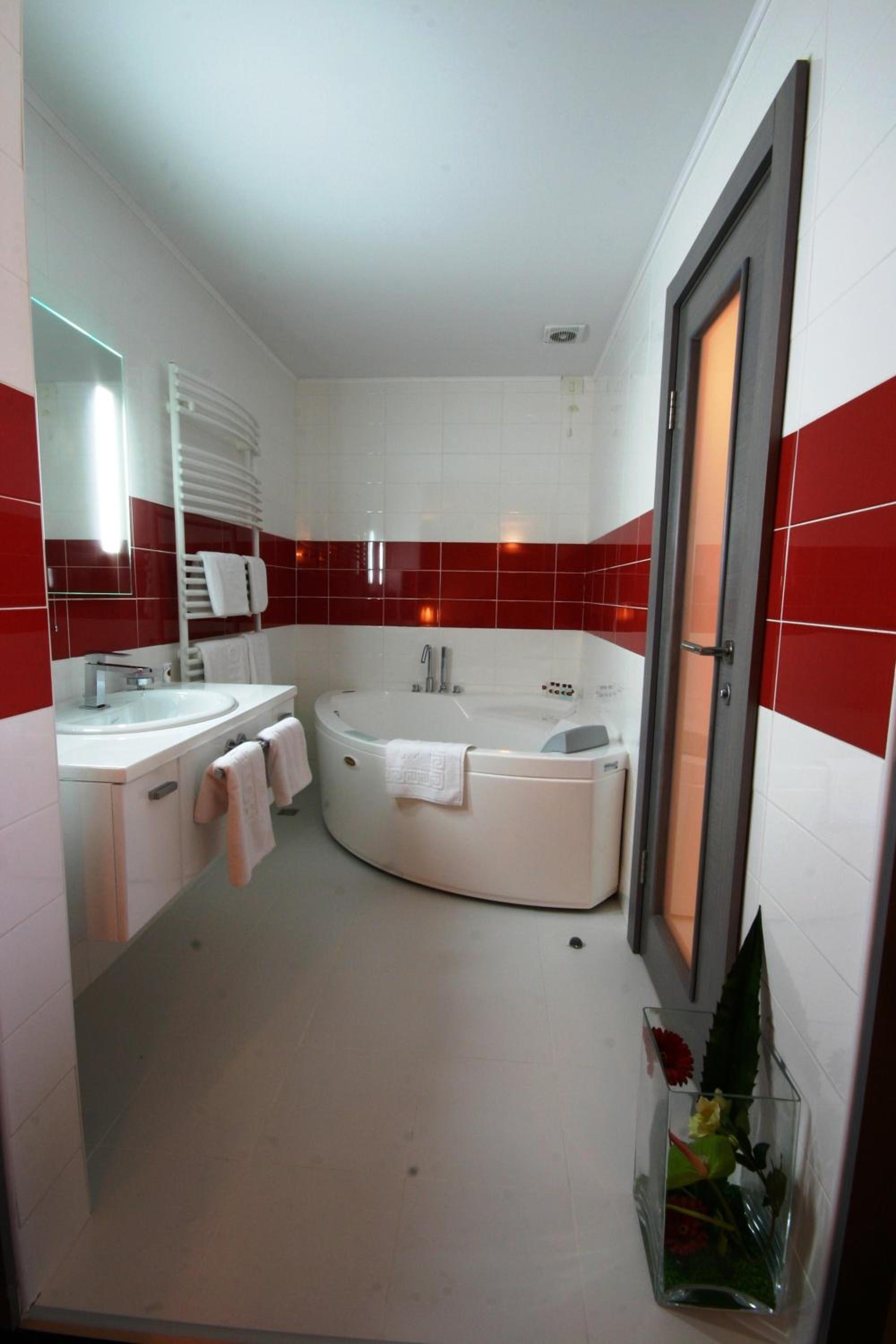 Suite with River View - Photo 7