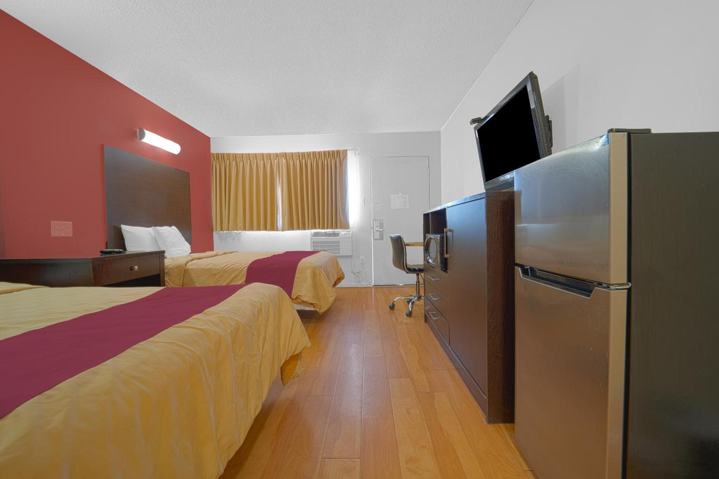 2 Full Beds Non-Smoking photo 3