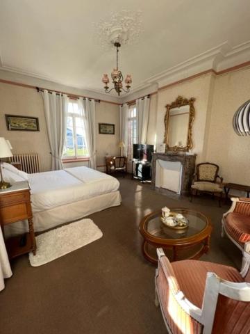 Deluxe Double Room with Bath photo 1