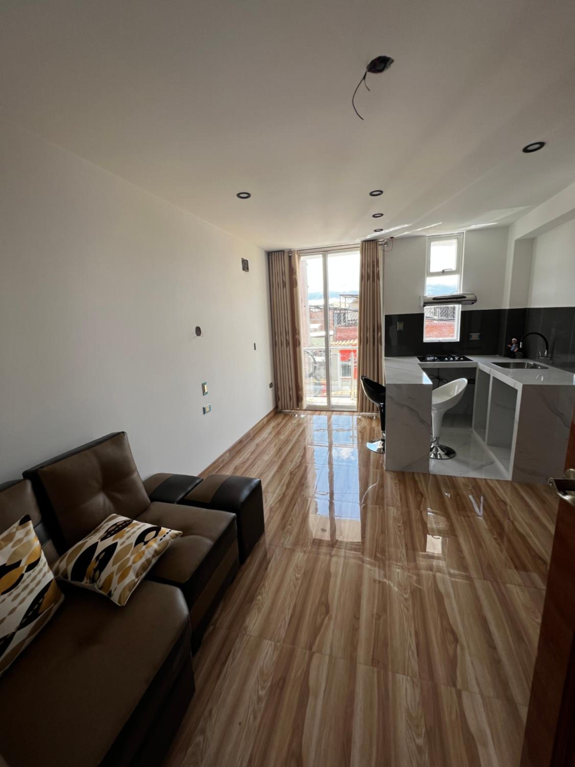 Deluxe One-Bedroom Apartment with City View photo 1