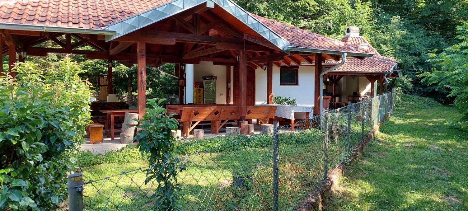 Two-Bedroom House photo 3