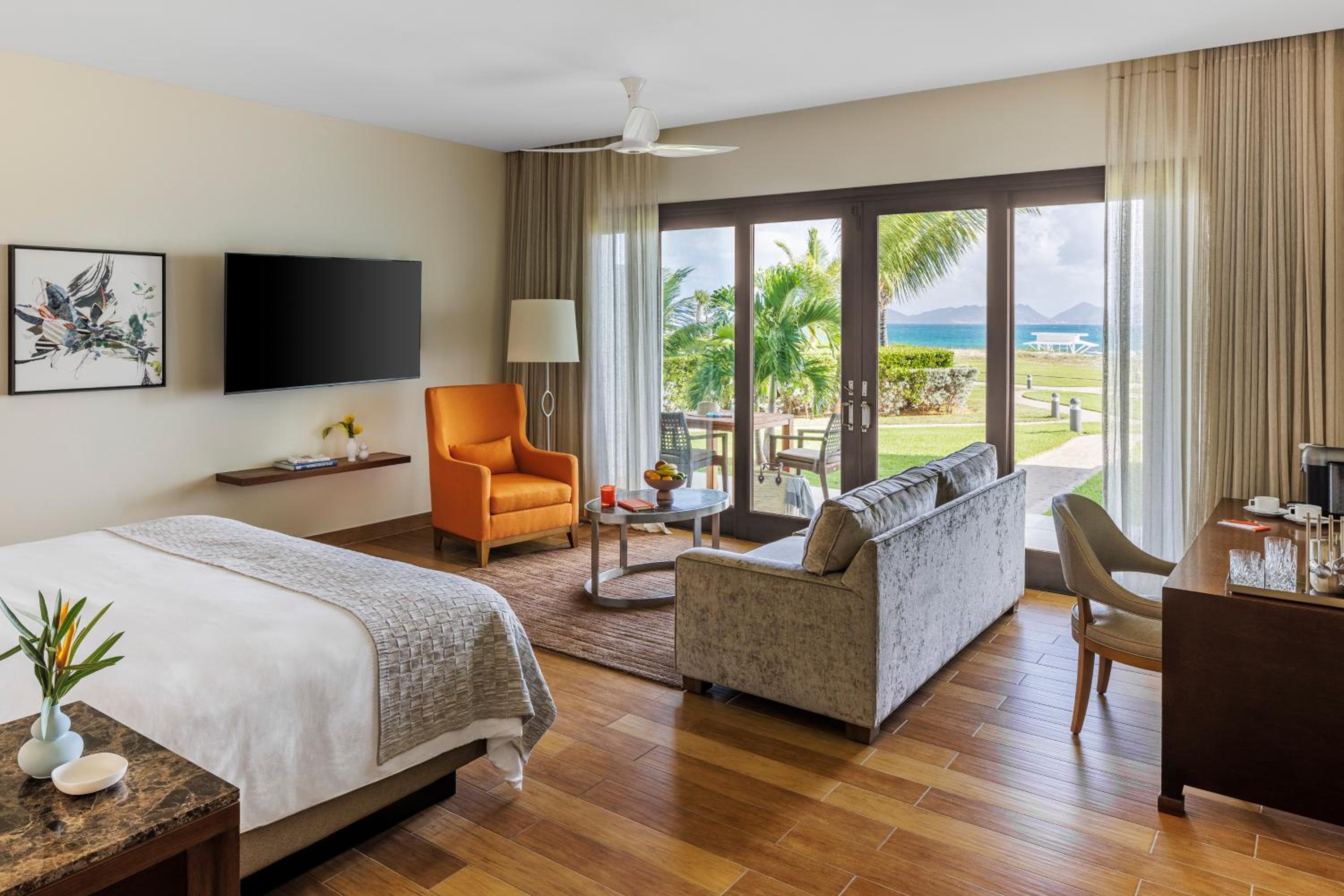 Oceanfront Junior Suite Double - Merrywing Beach