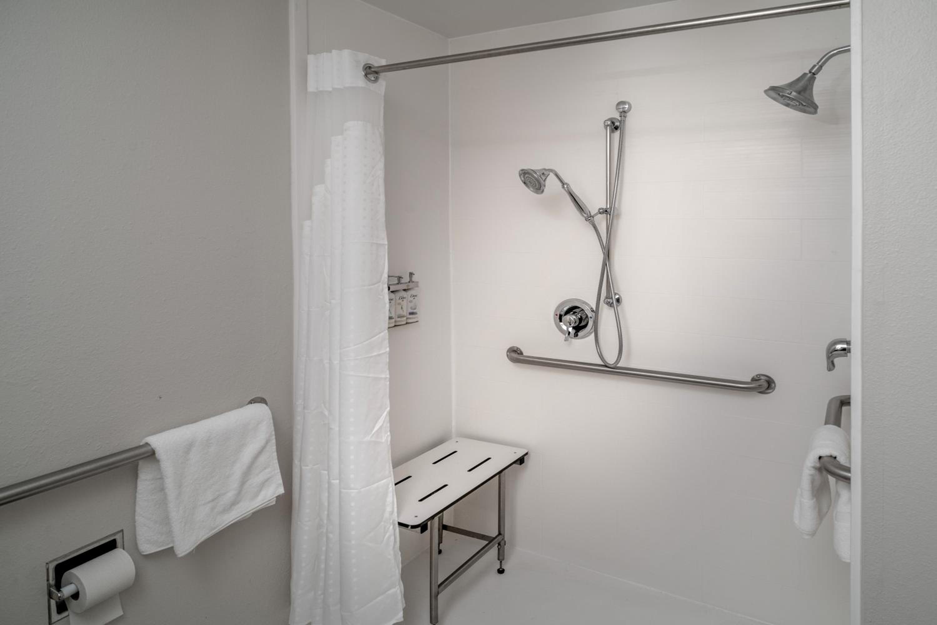 King Suite - Disability Access/Non-Smoking - Photo 14