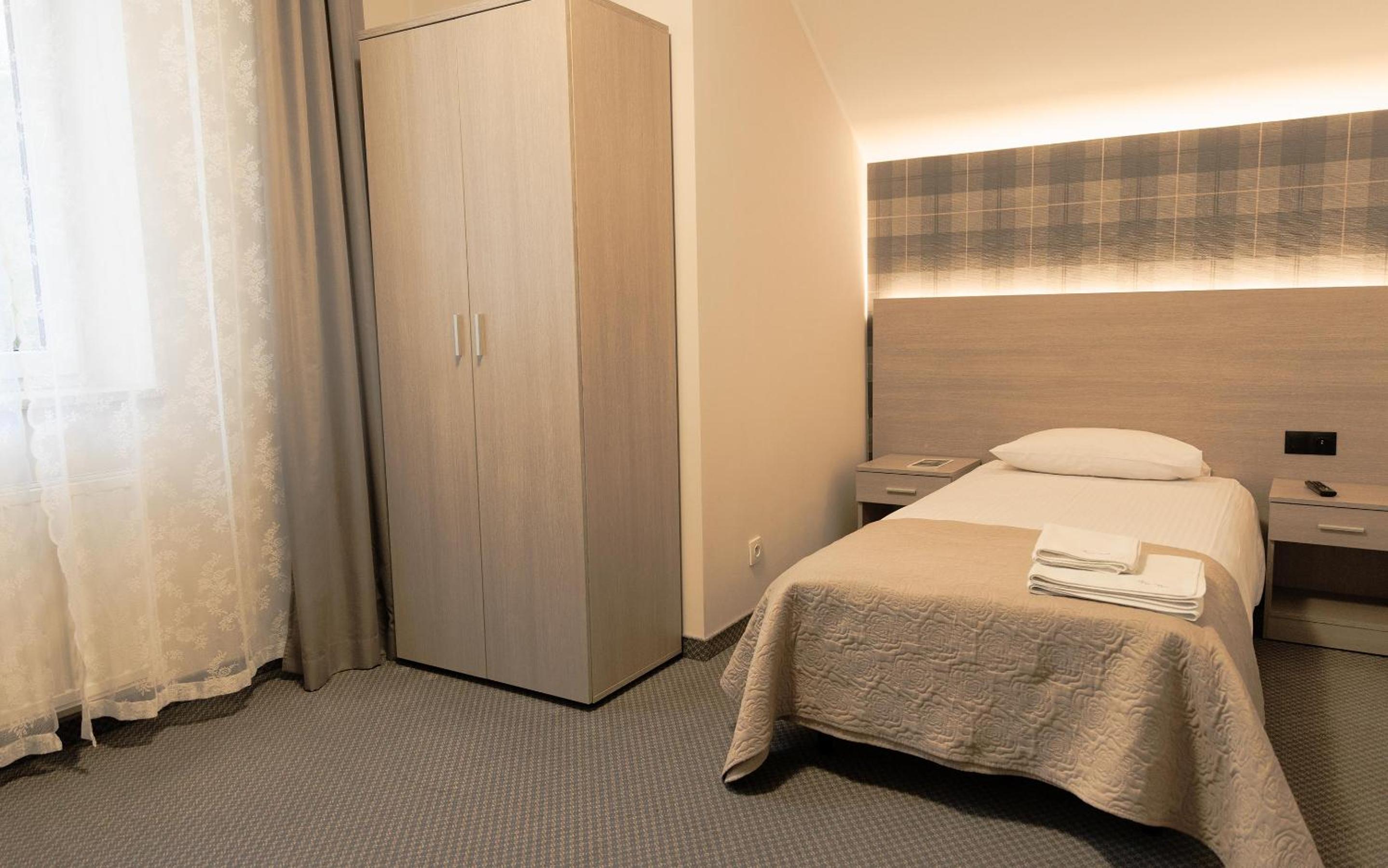 Single Room photo 2