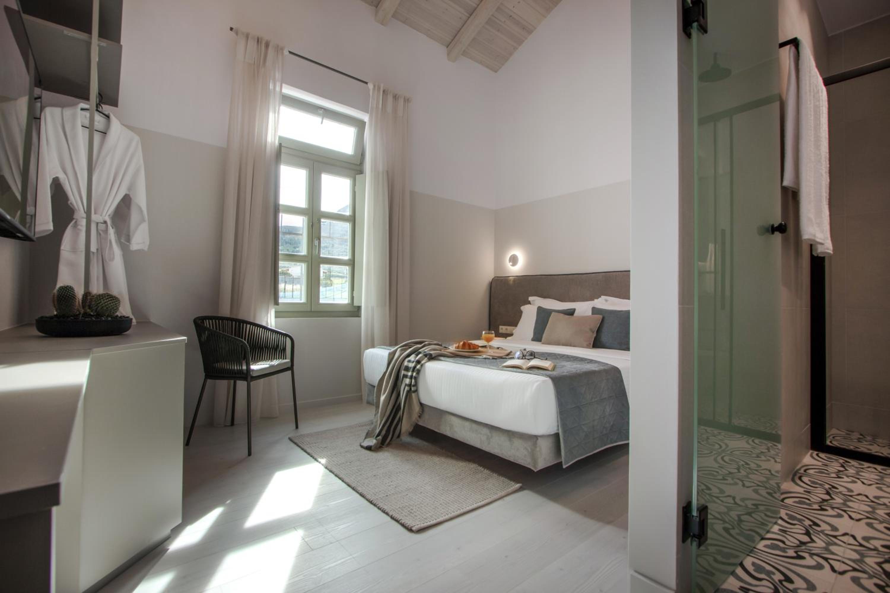 Double Room with Garden View - Photo 7