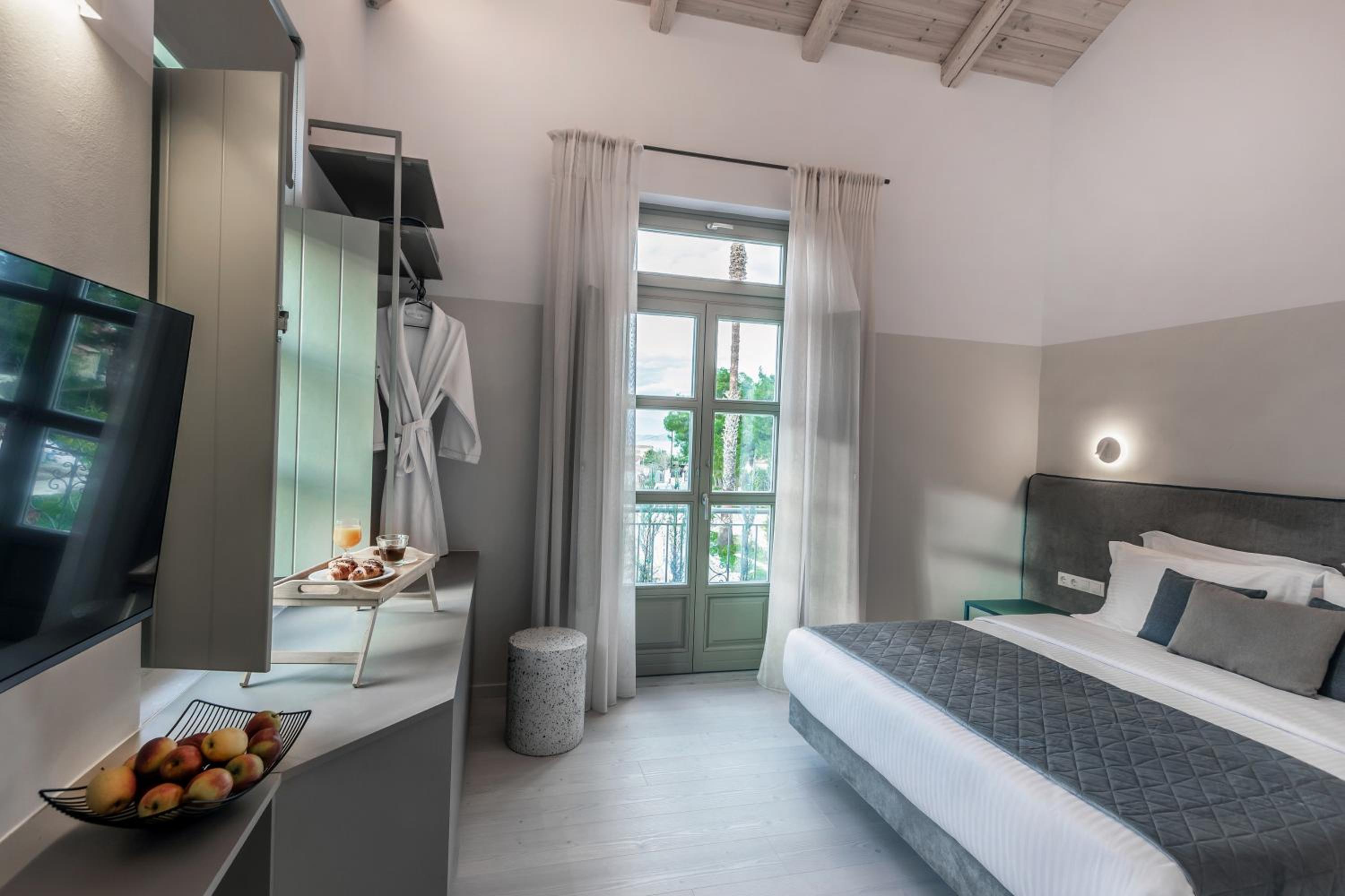 Double Room with Garden View - Photo 4