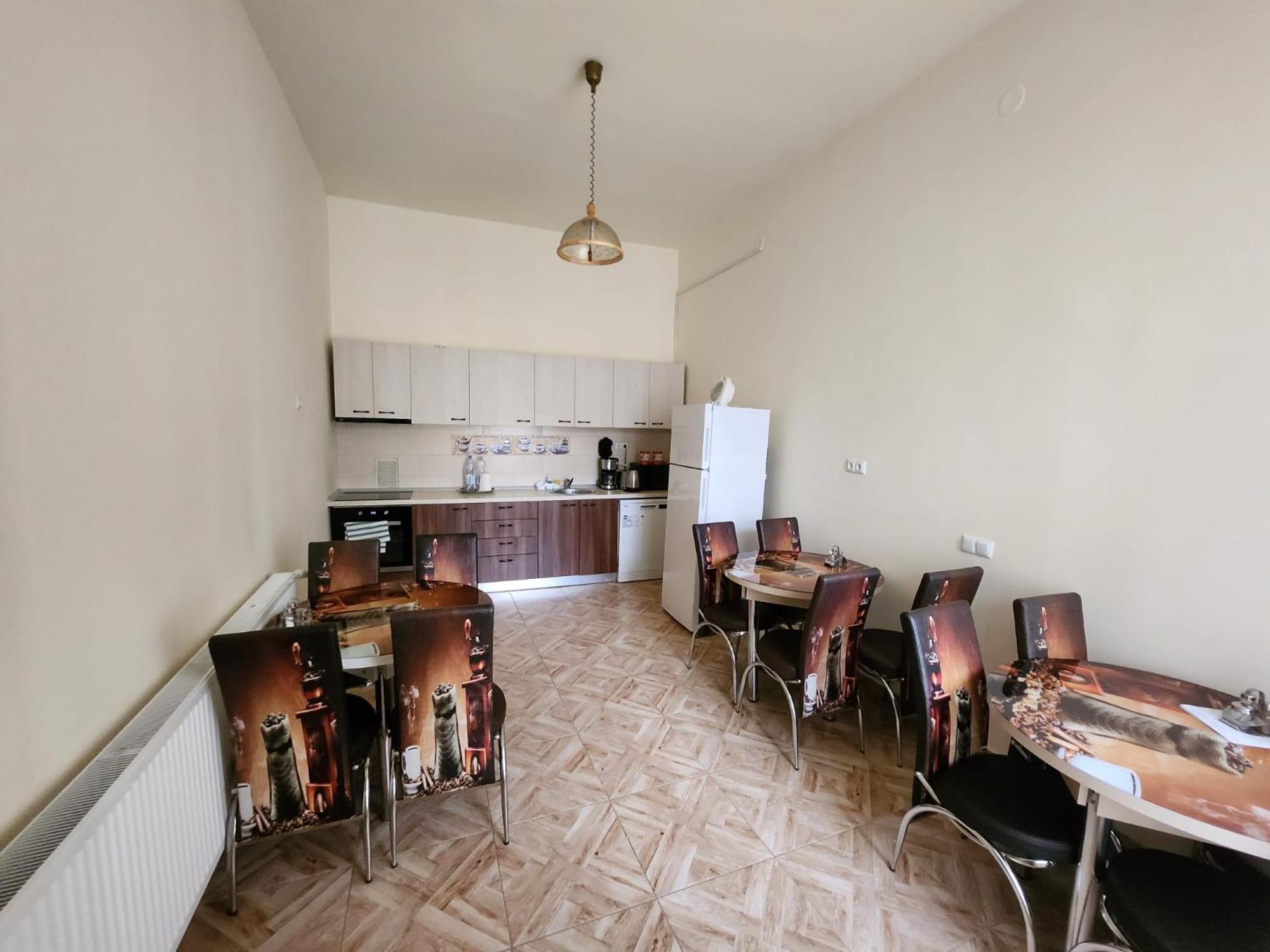 Double Room - Photo 16