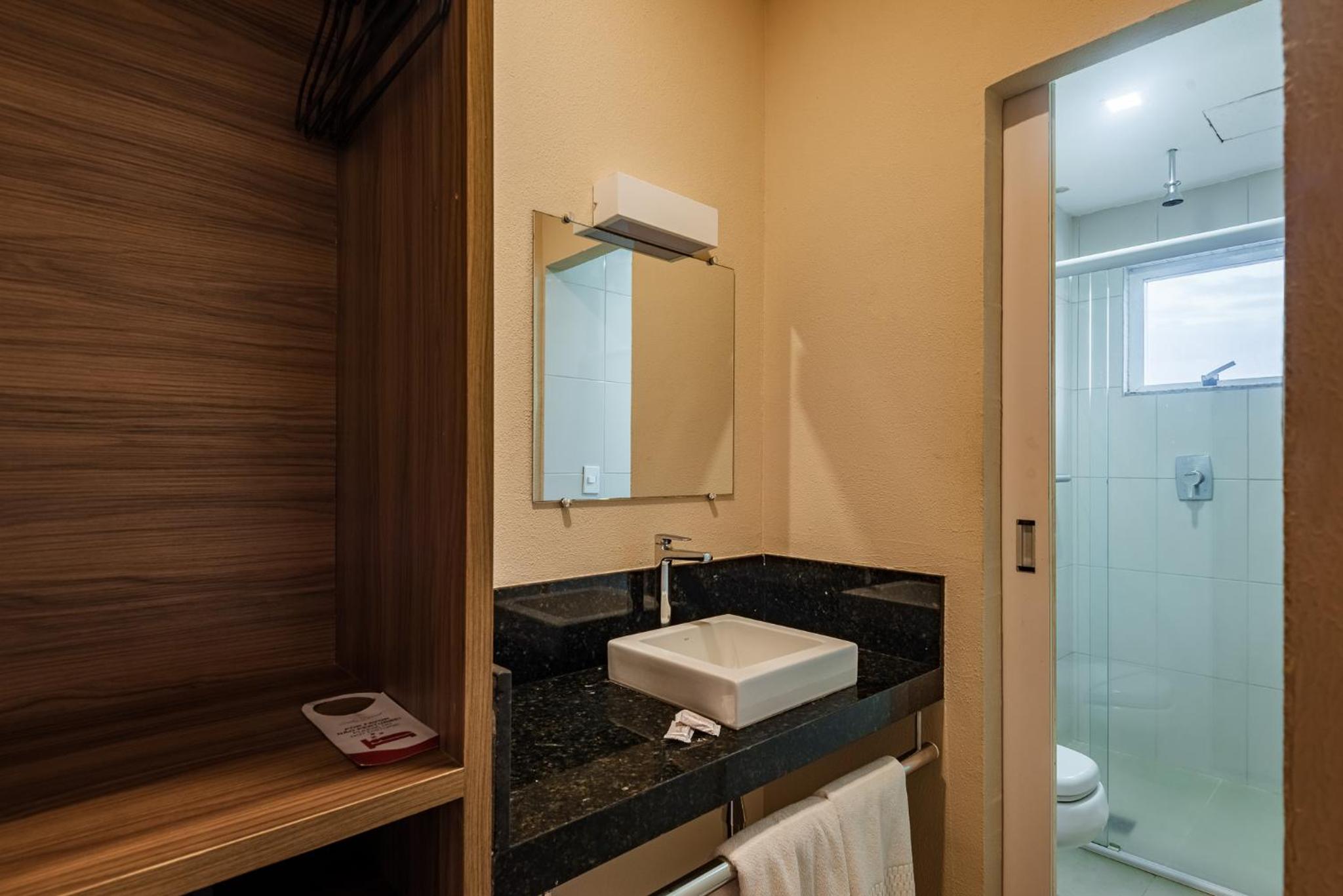 Standard Double Room - Photo 3