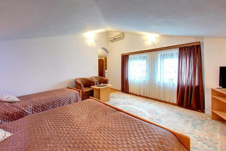 Standard Apartment photo 2