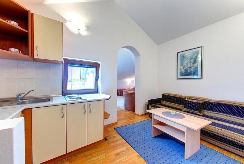 Standard Apartment photo 3