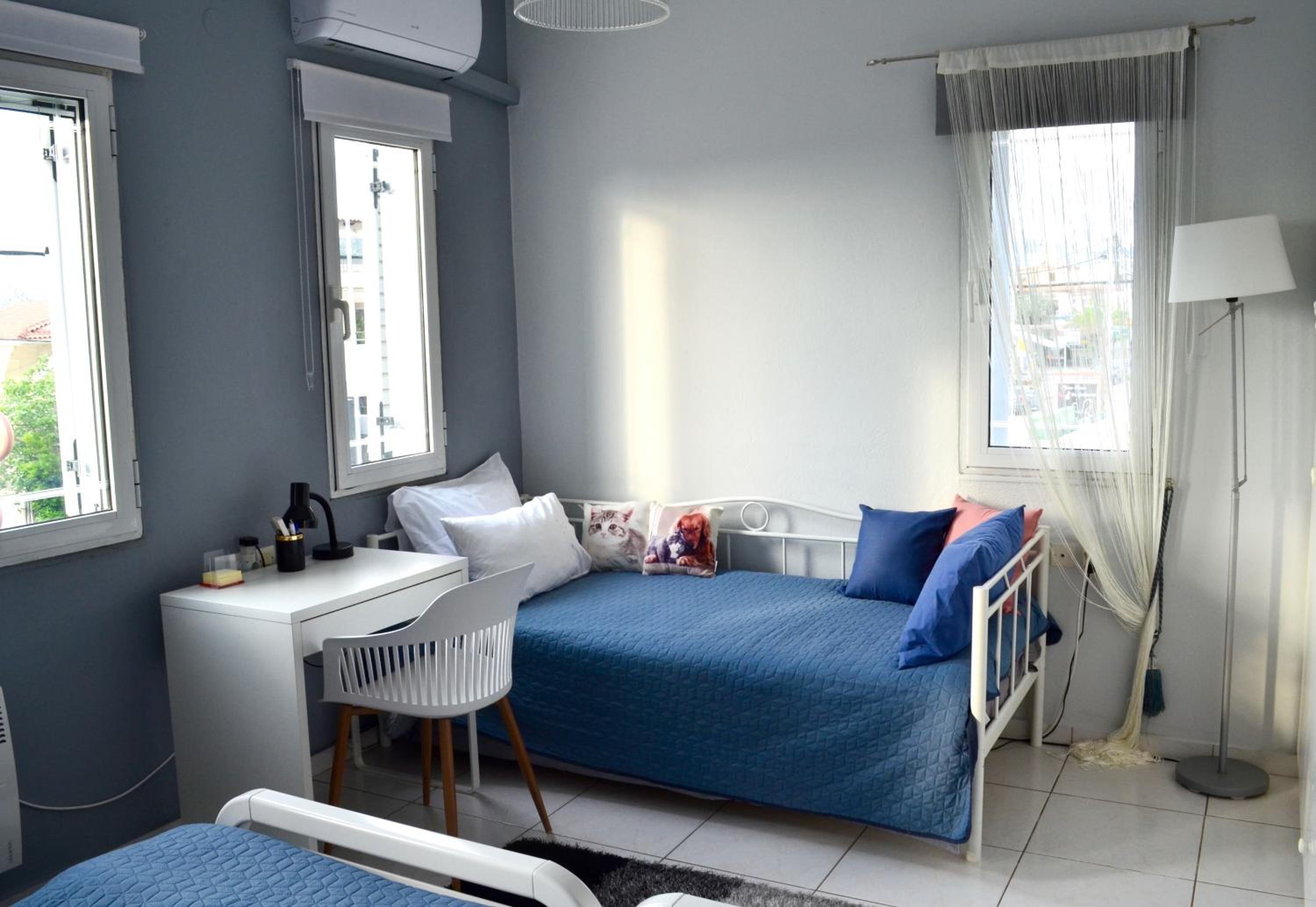 One-Bedroom Apartment - Photo 12