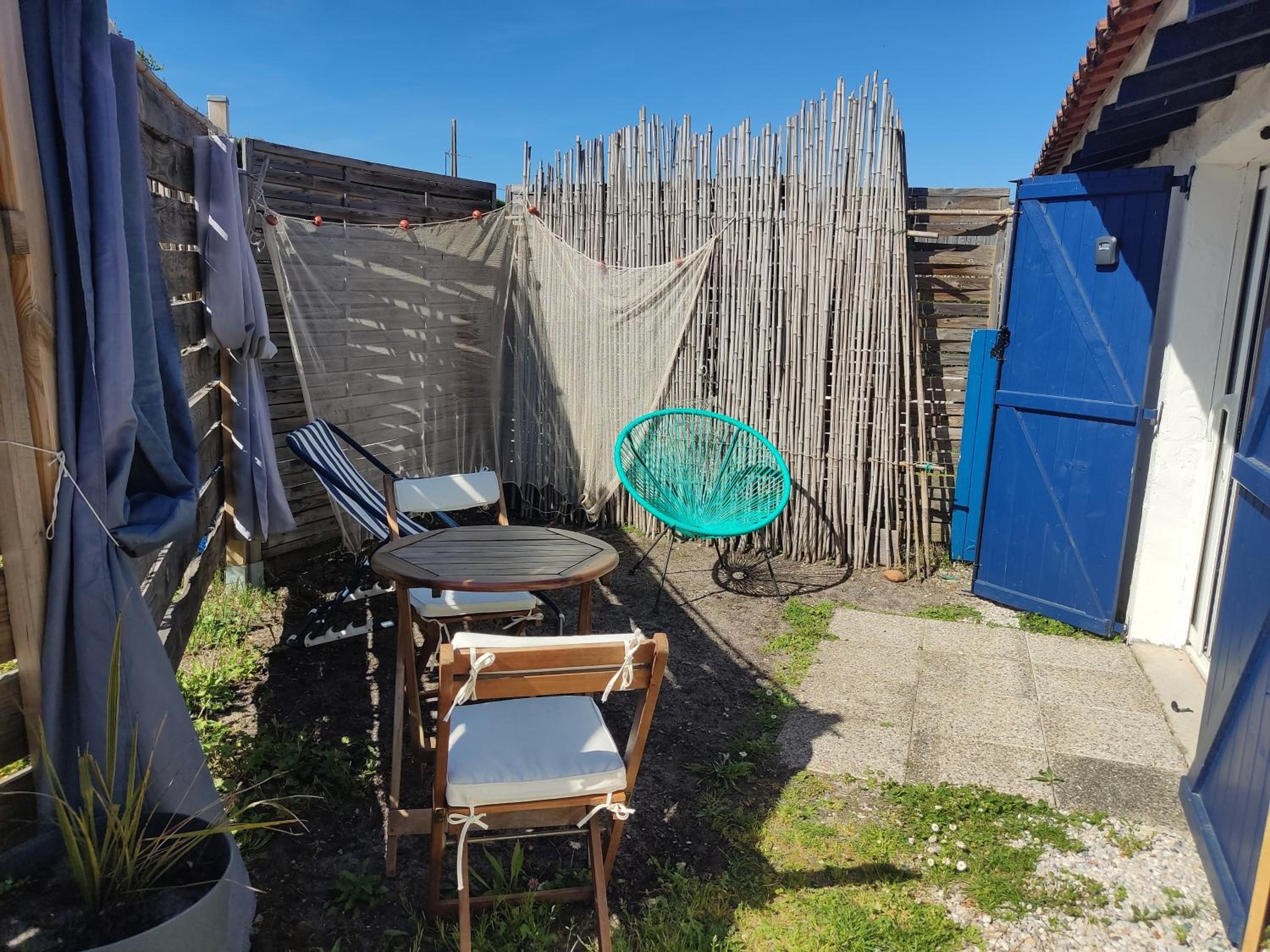 Double Room with Private Bathroom - Photo 1