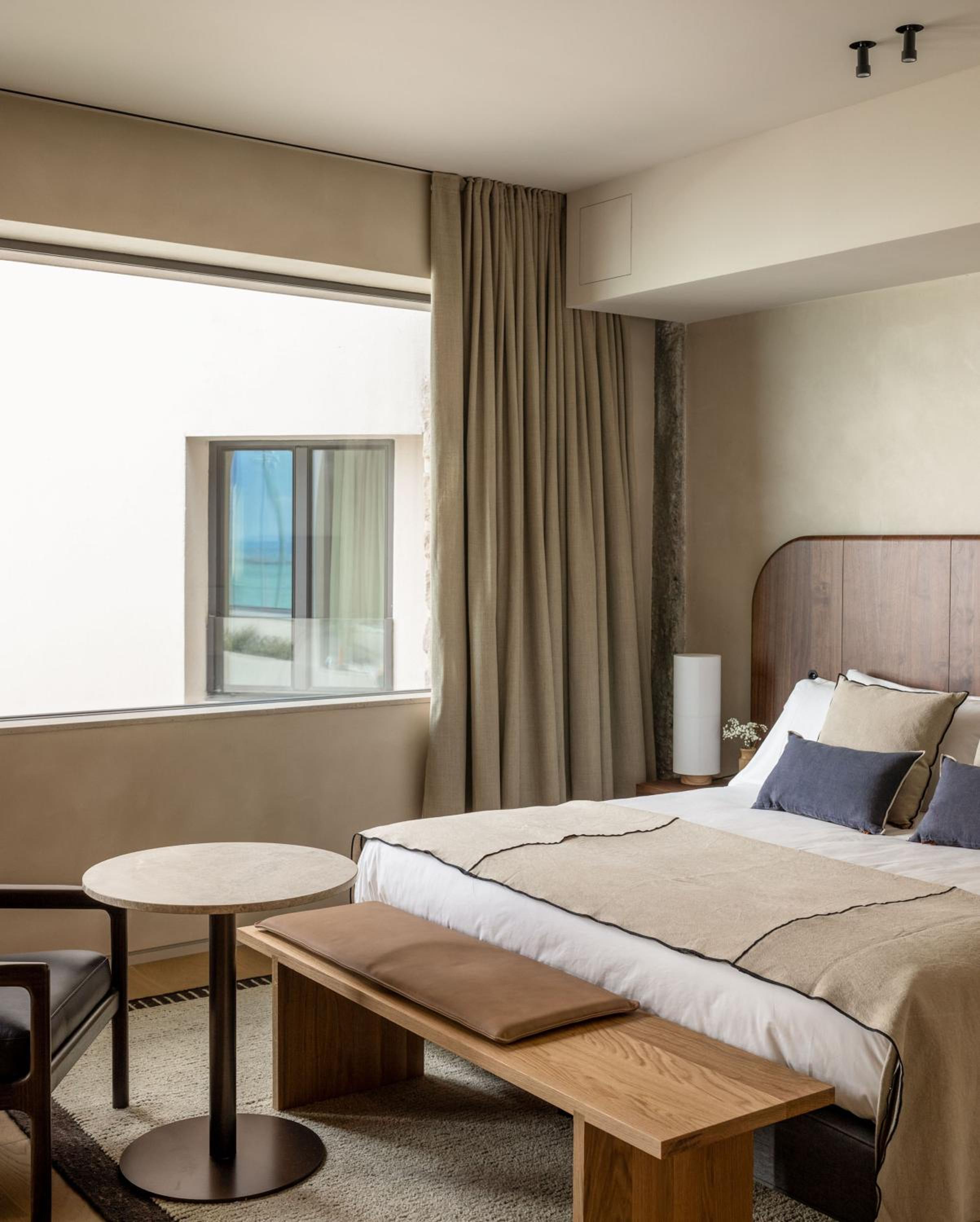 Deluxe Double Room with Sea View - Photo 9
