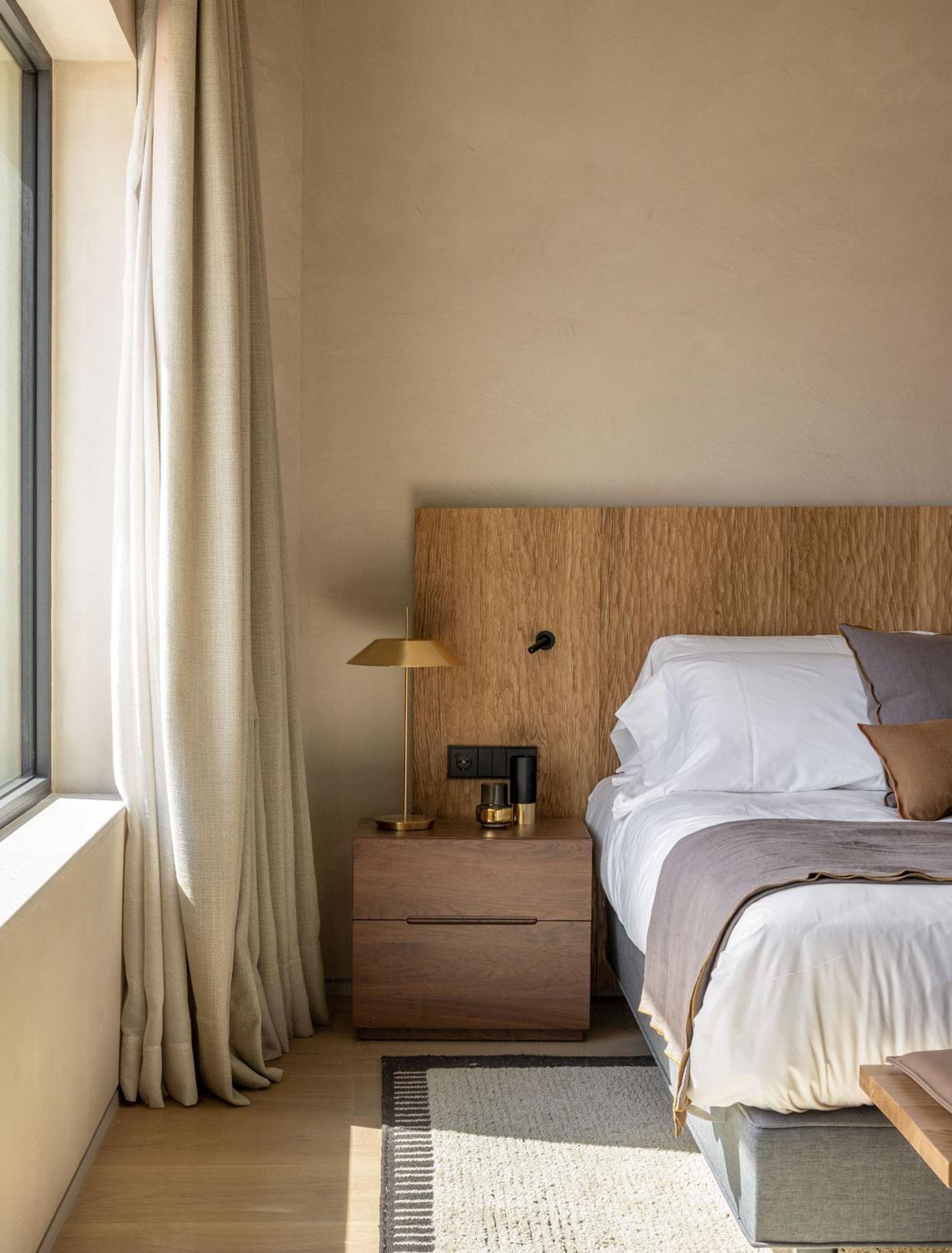Deluxe Double Room with Sea View - Photo 19