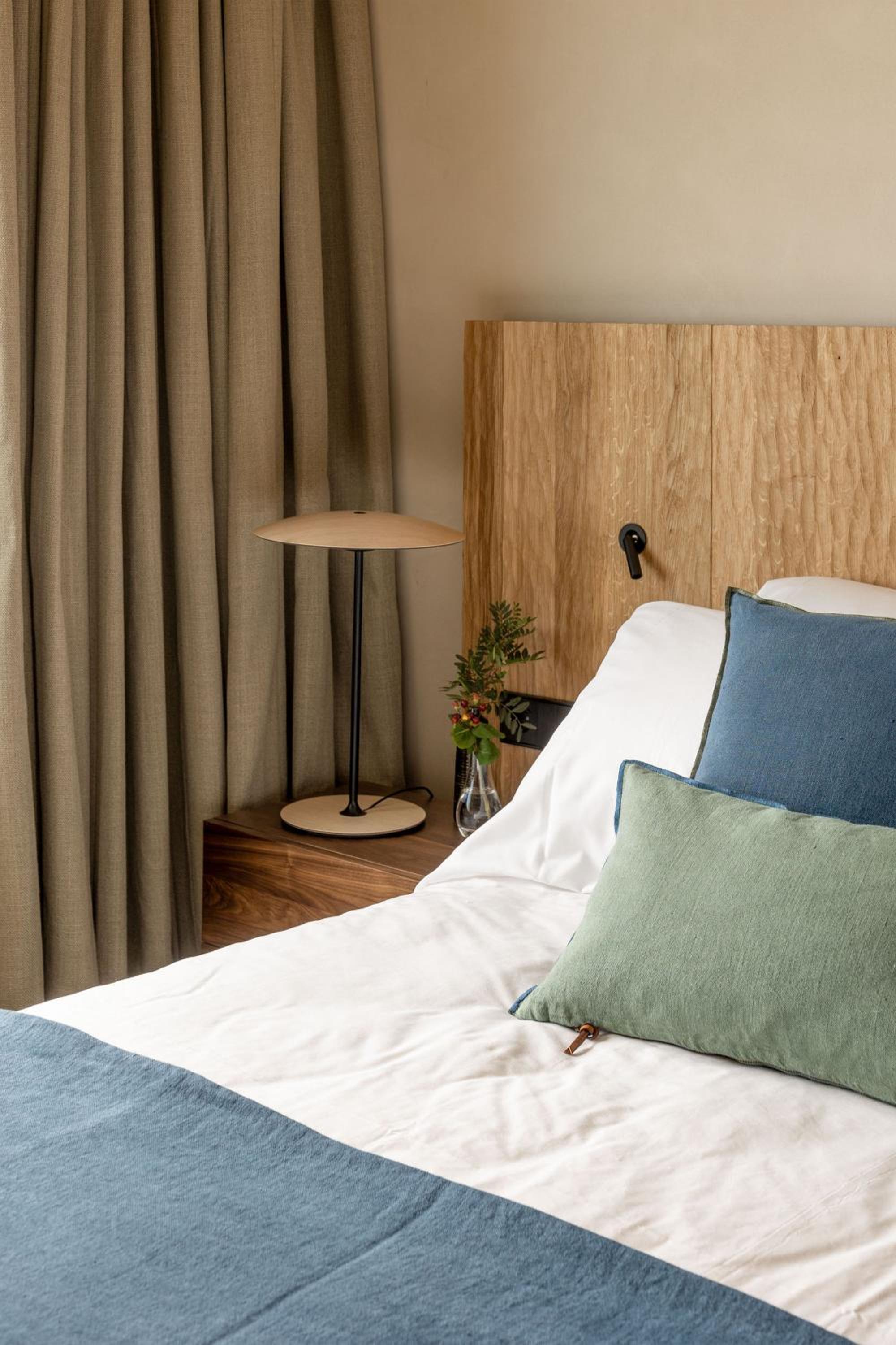 Deluxe Double Room with Sea View - Photo 23