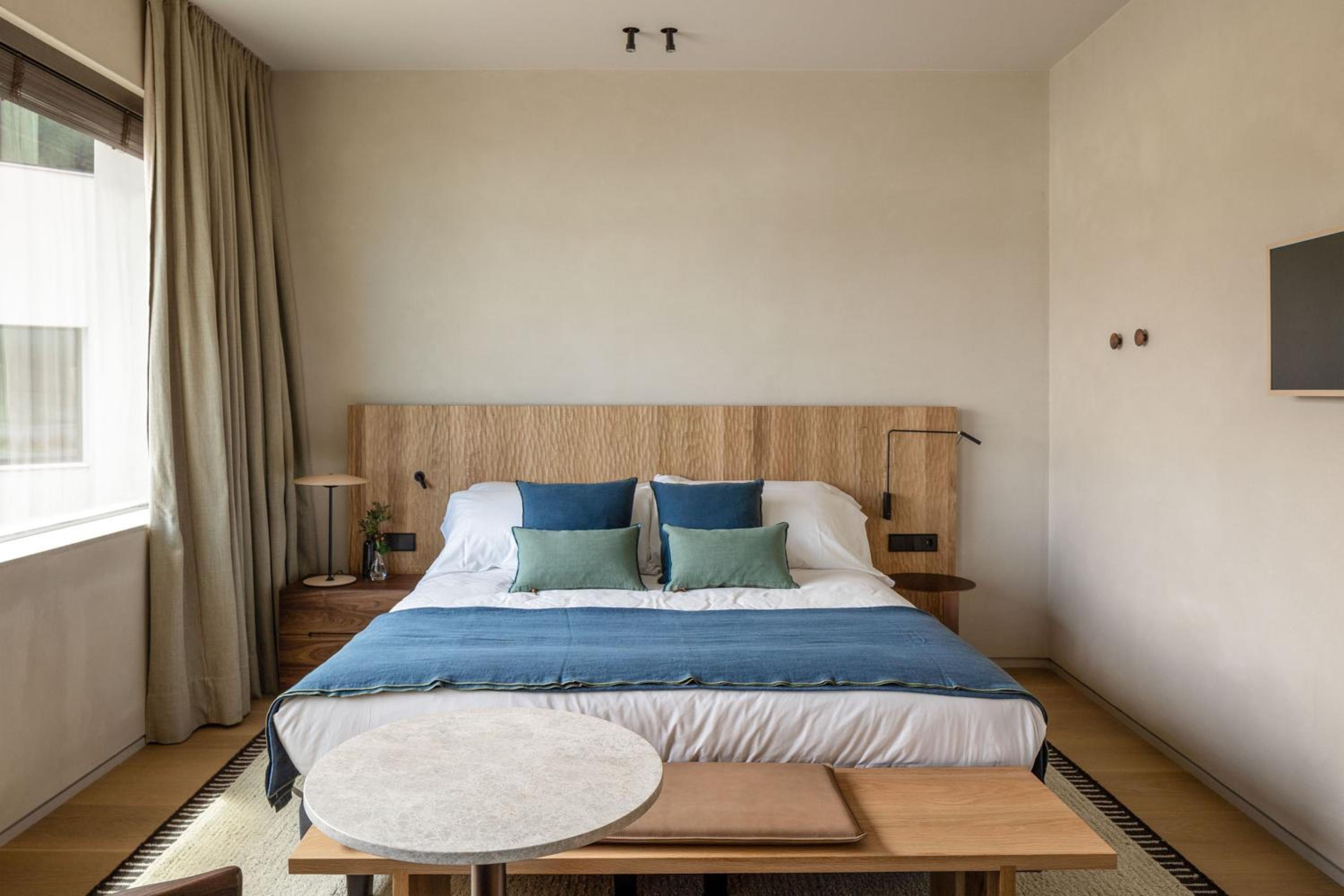 Deluxe Double Room with Sea View - Photo 24