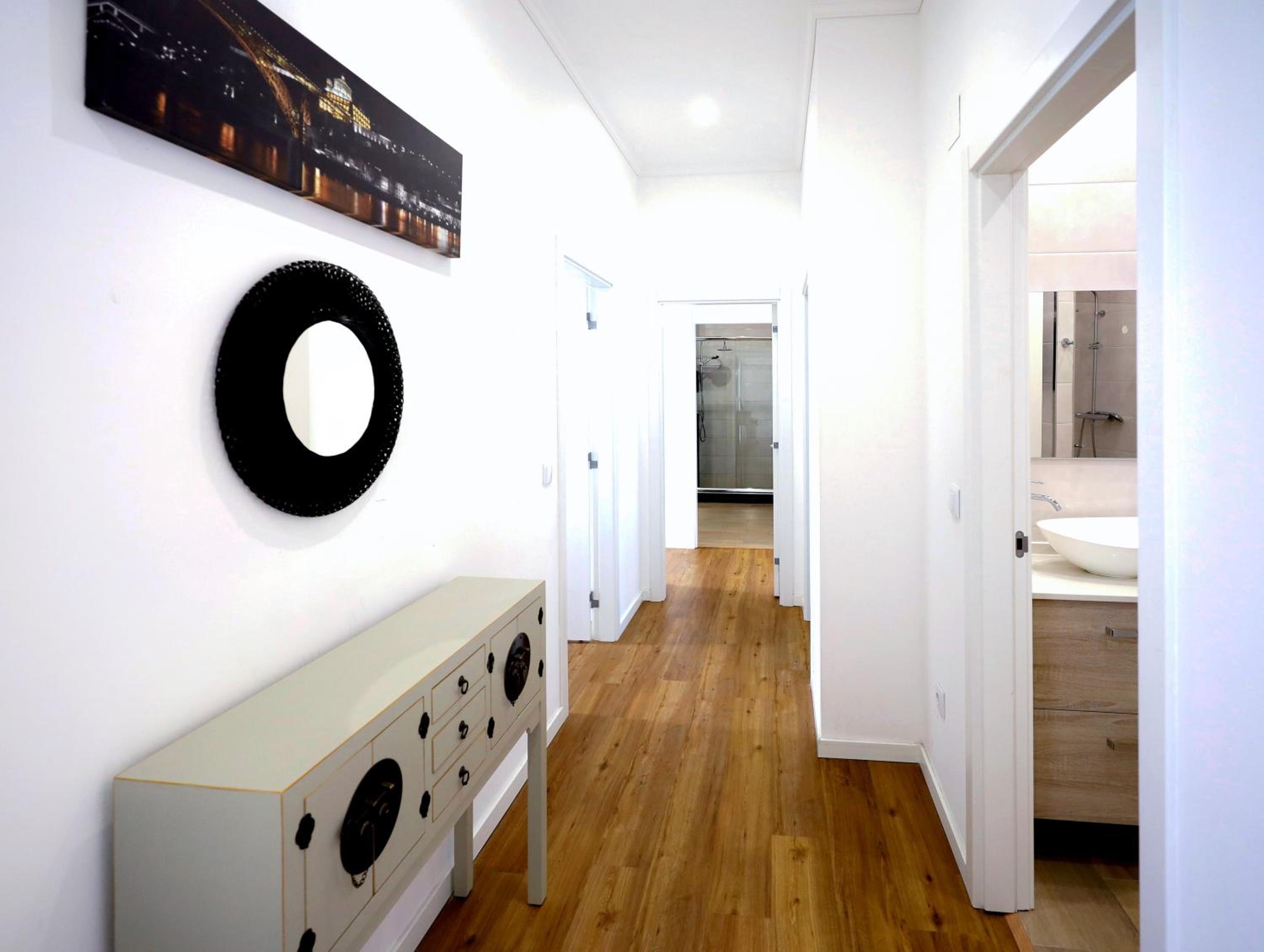 Three-Bedroom Apartment - Photo 15
