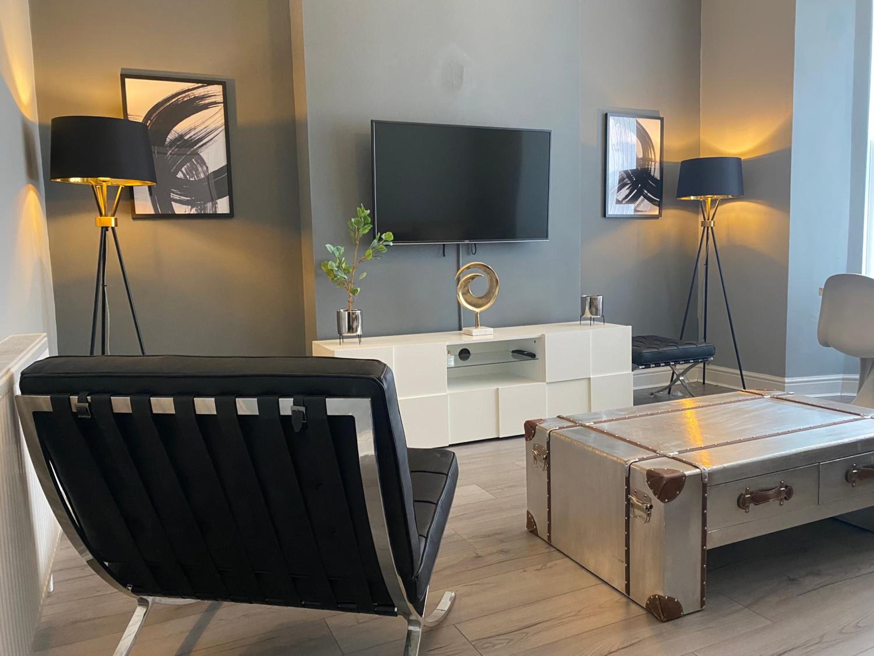 One-Bedroom Apartment