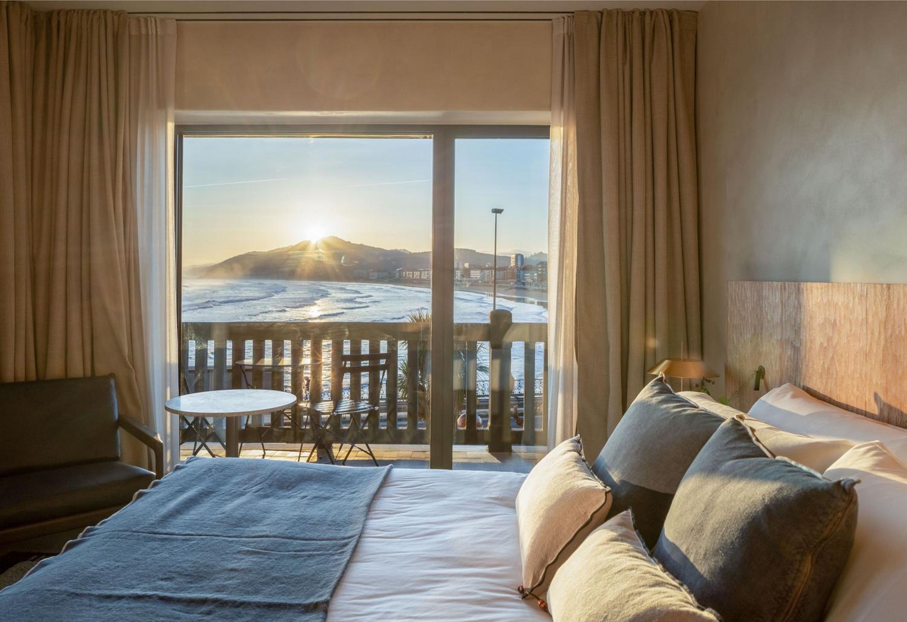 Junior Suite with Sea View photo 2