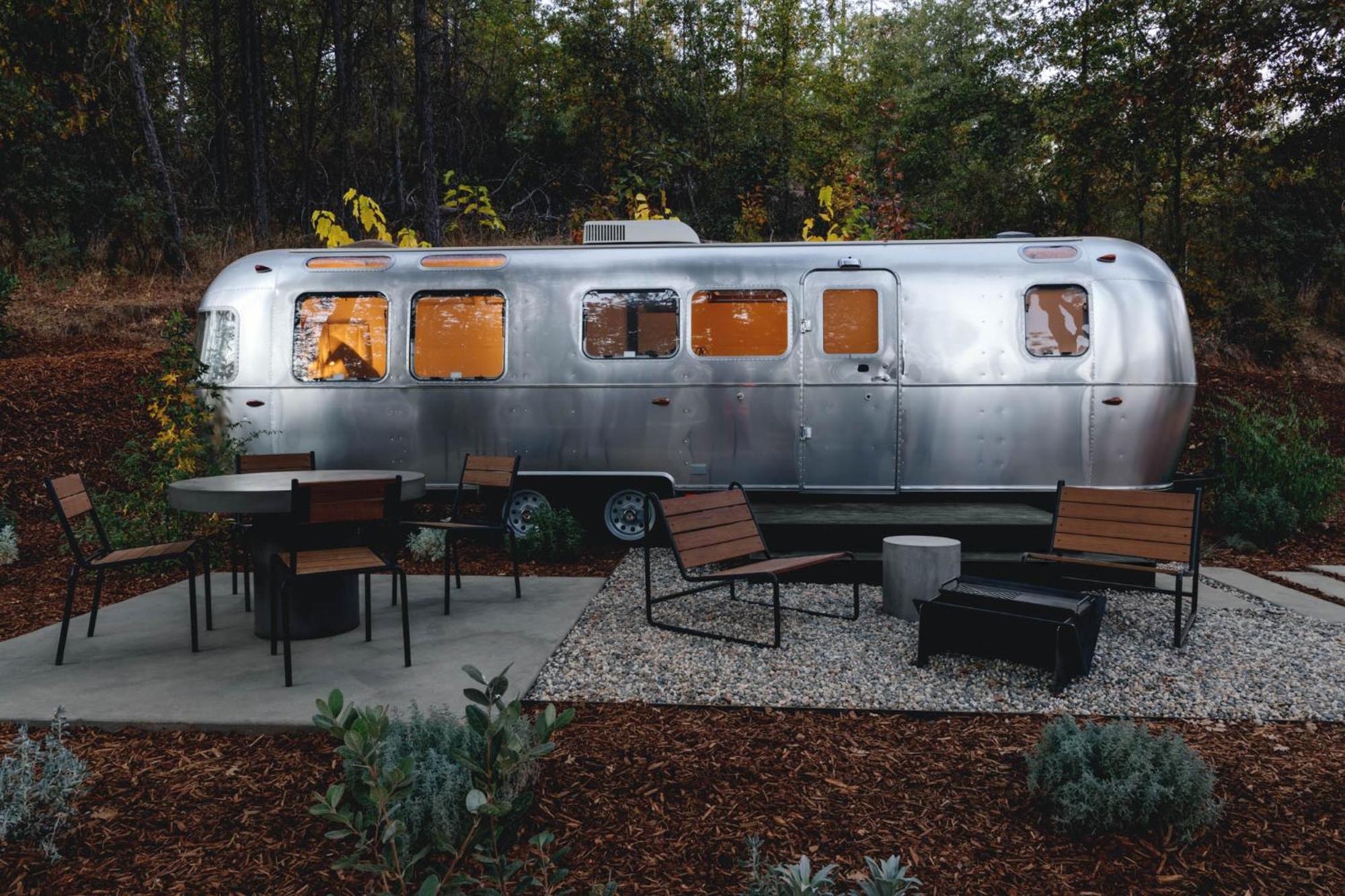 Airstream Suite - Photo 18