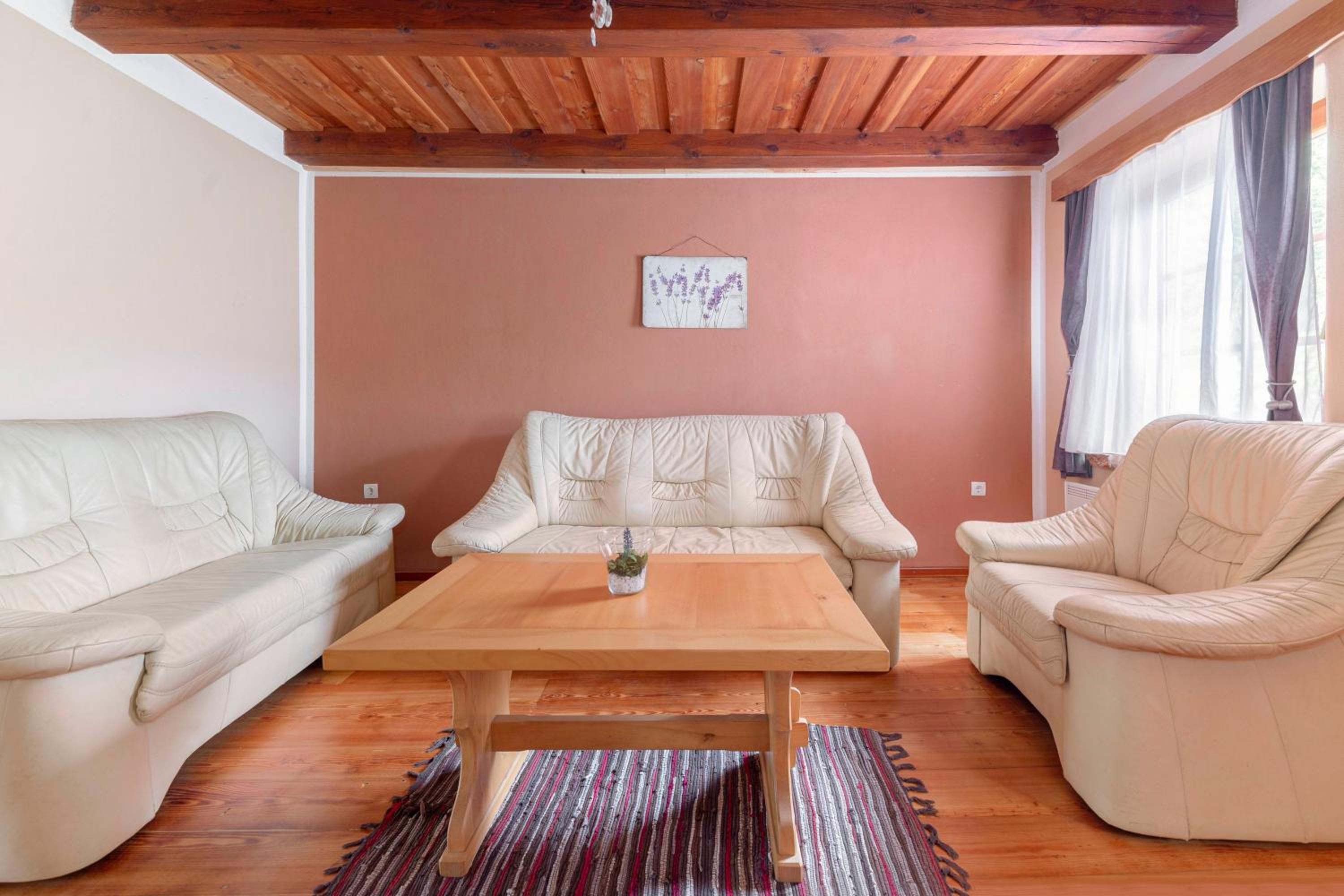 Apartment with Balcony photo 3