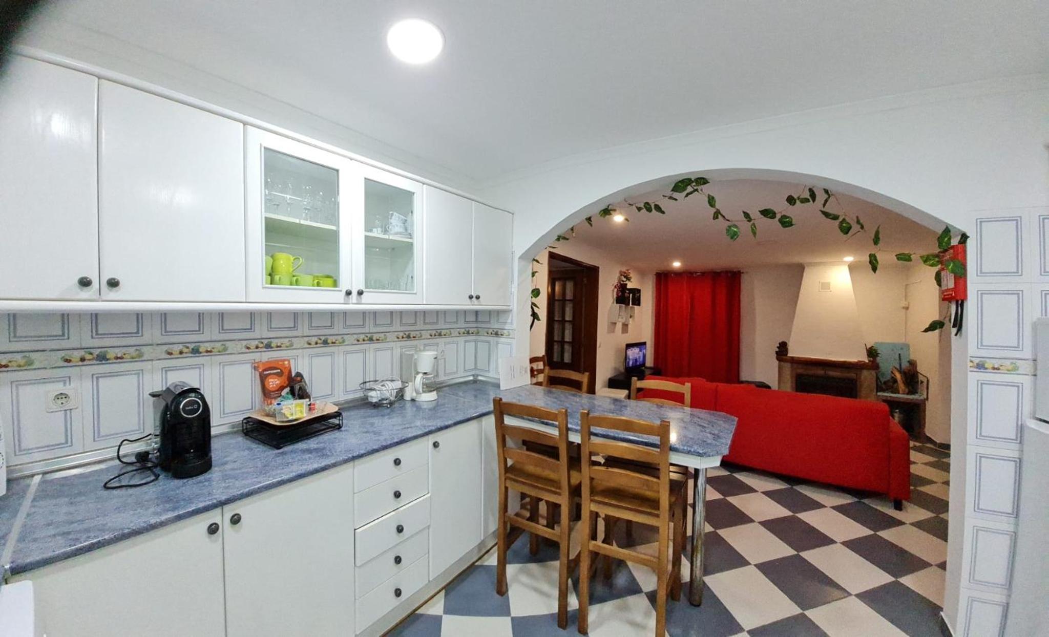 Apartment with Mountain View - Photo 19