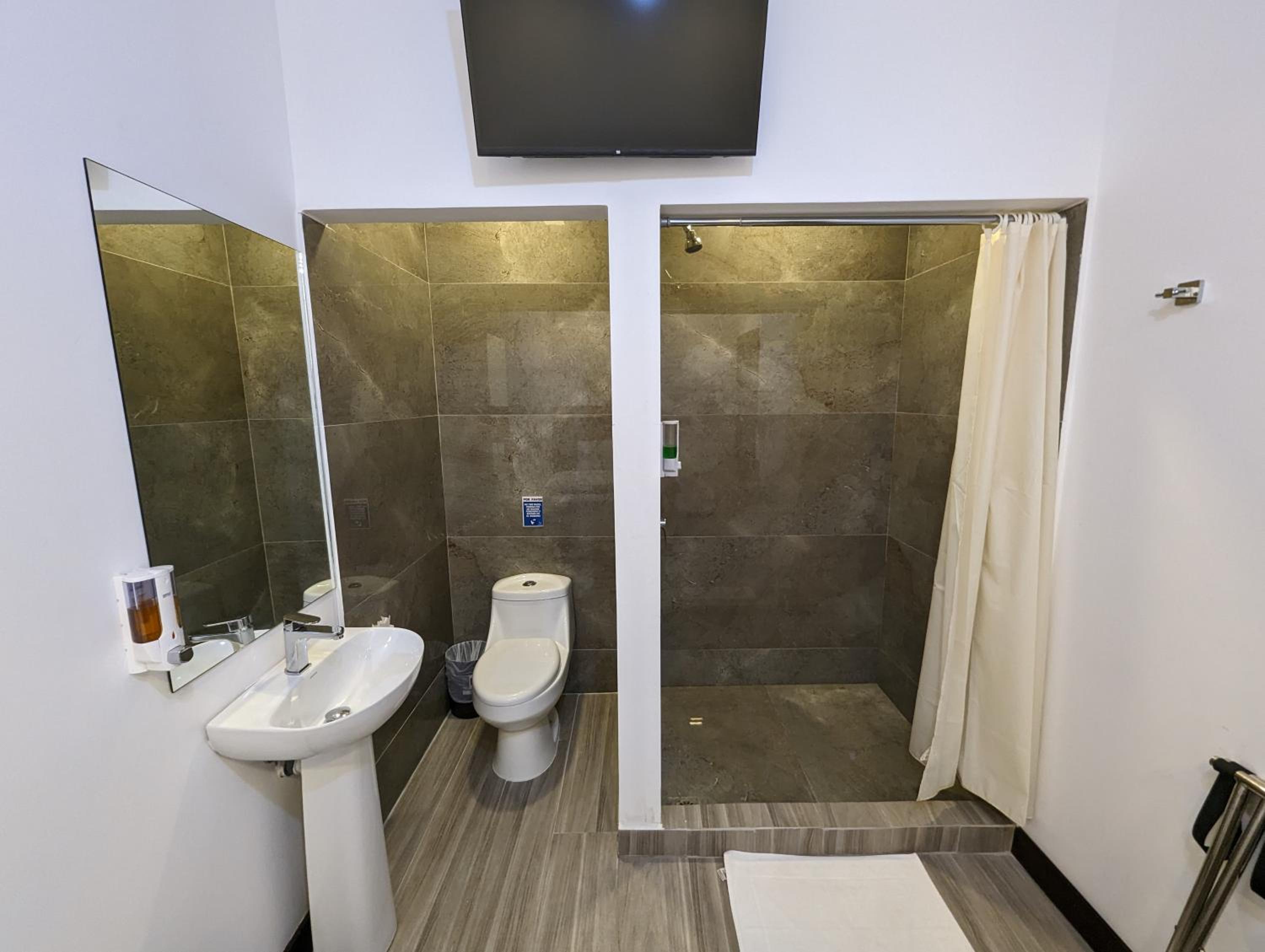 Single Room photo 2