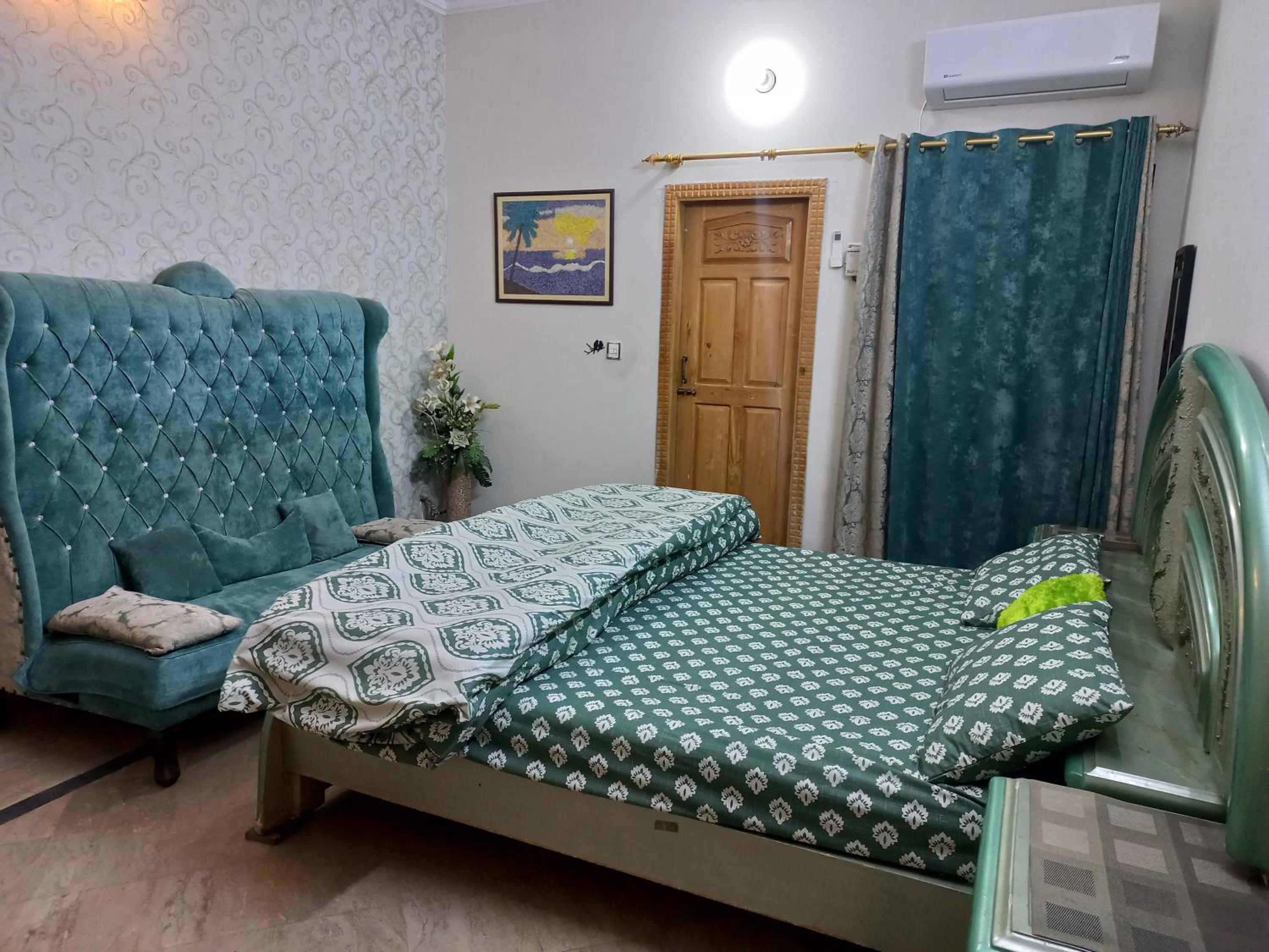 Three-Bedroom House photo 1
