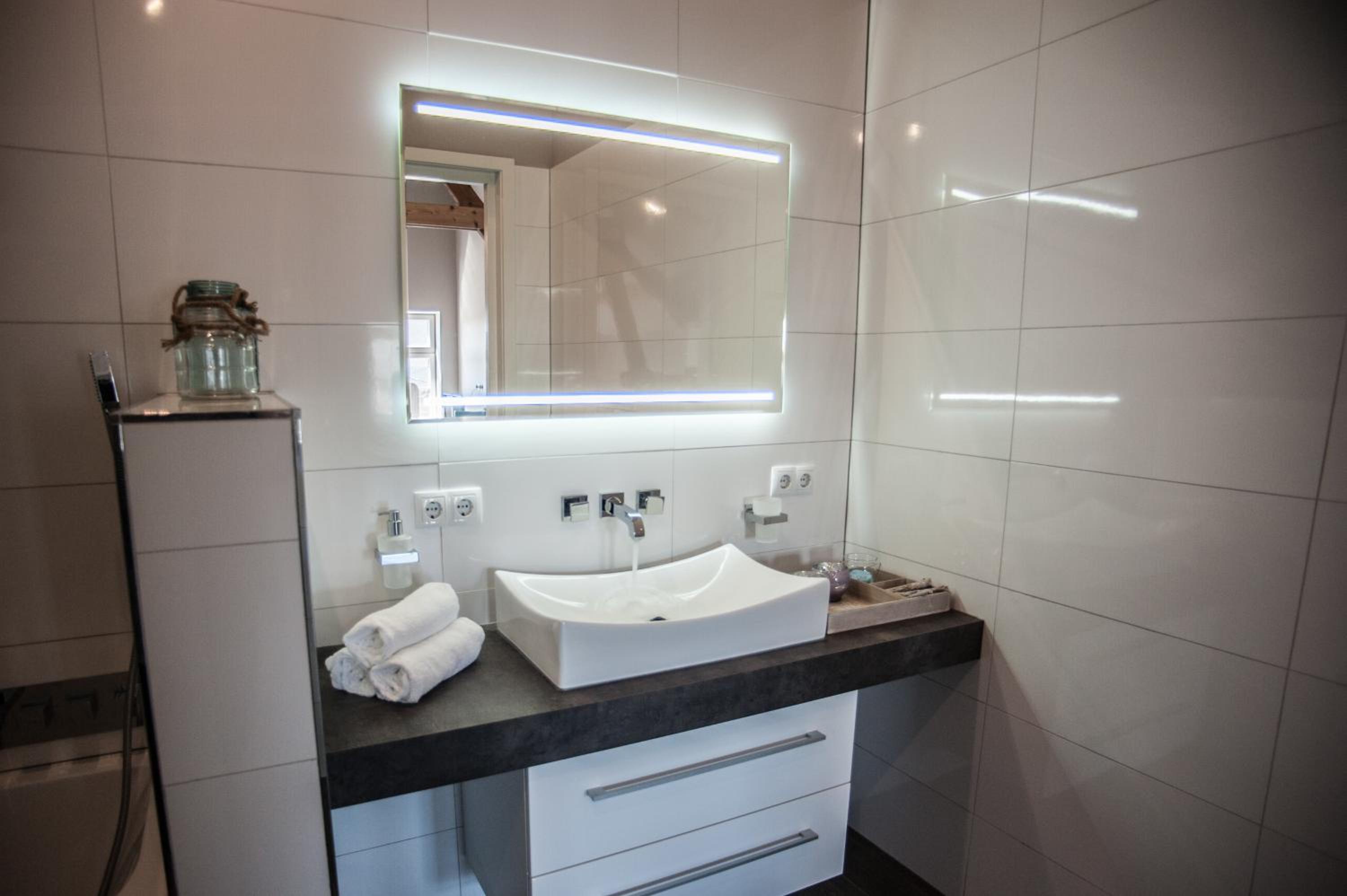 Large Double or Twin Room photo 2