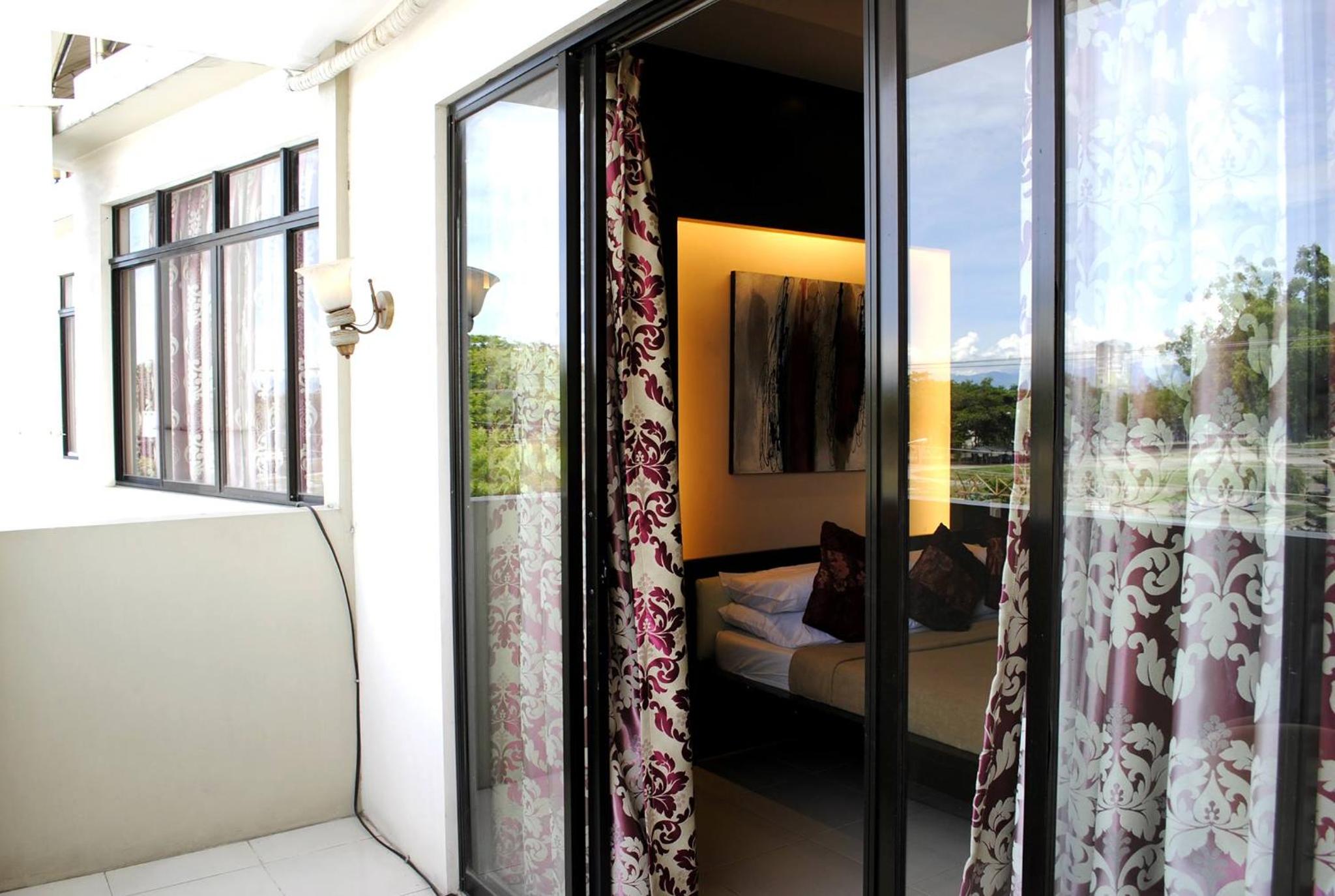 Suite with Balcony photo 3