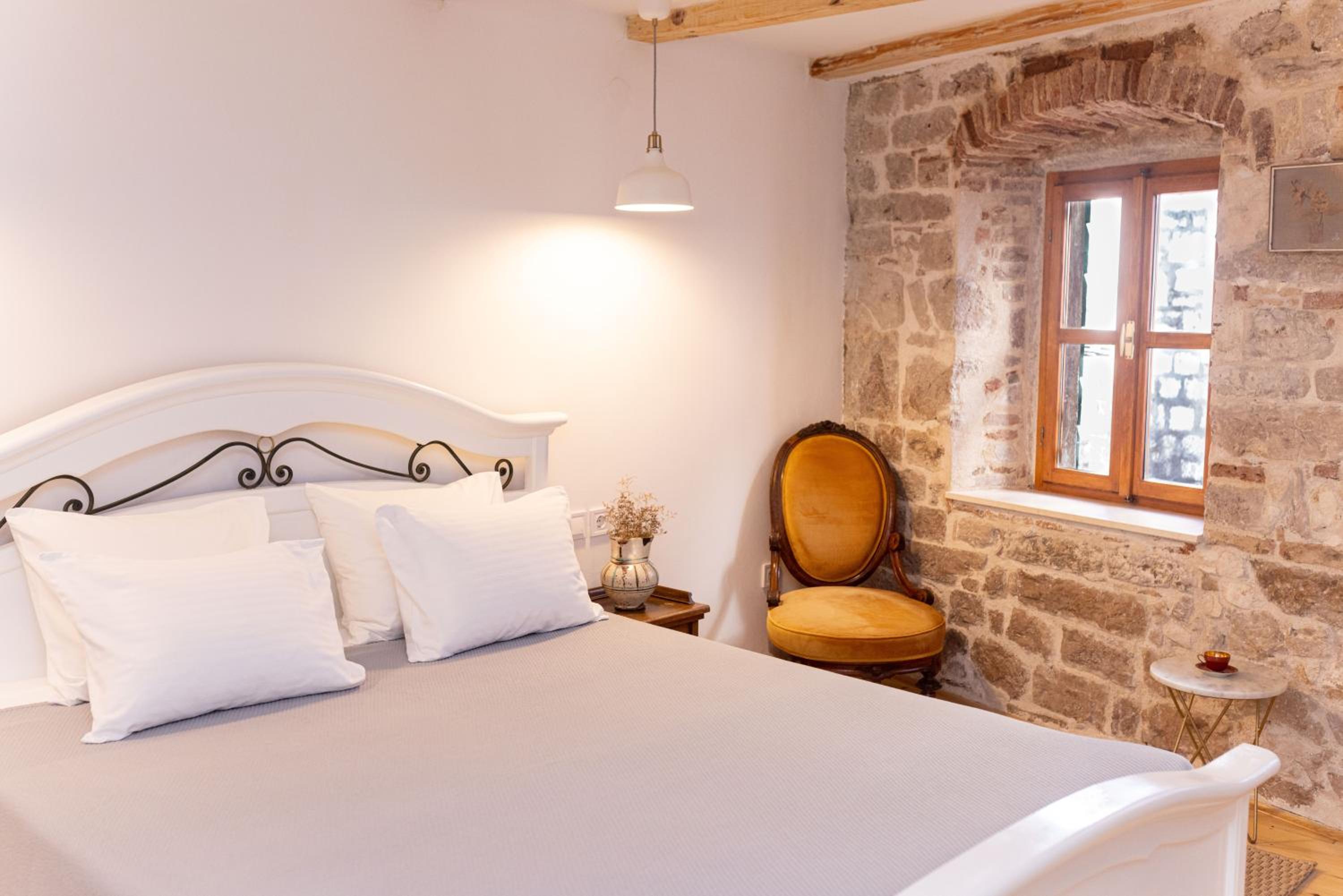 Double Room with Private Bathroom photo 1