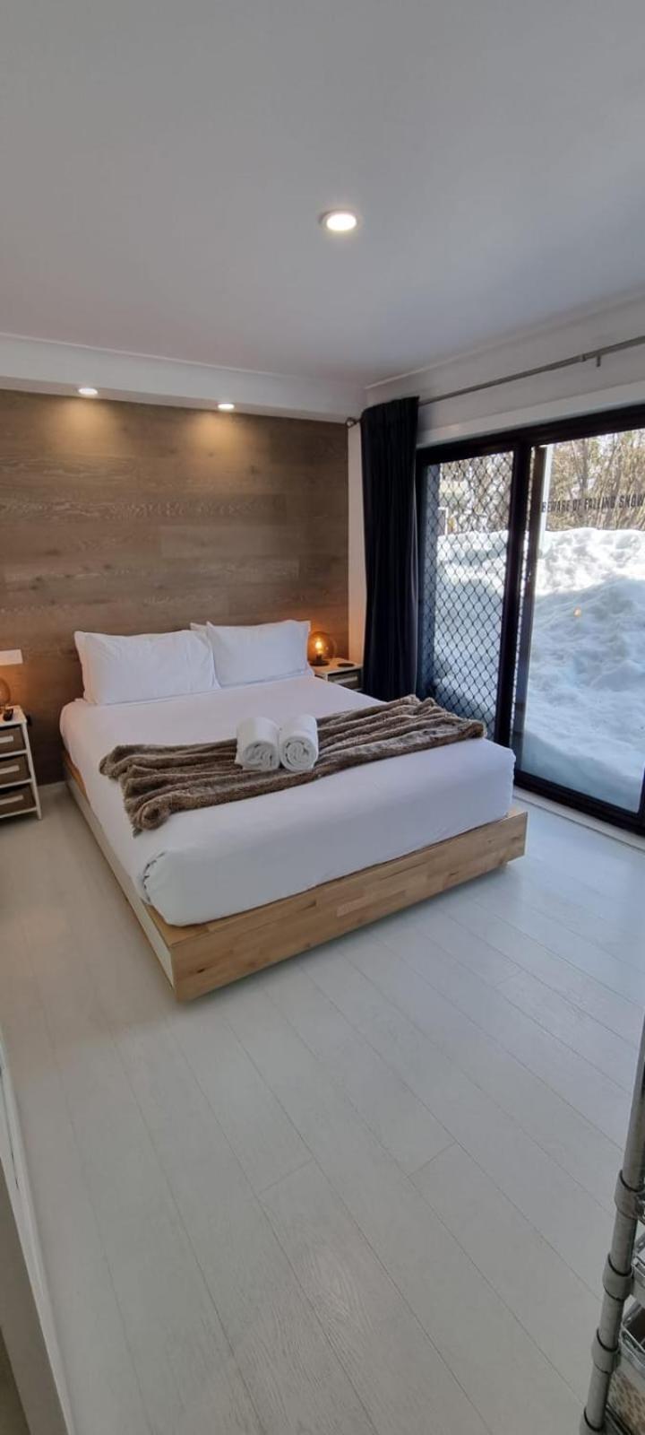 Apartment 23