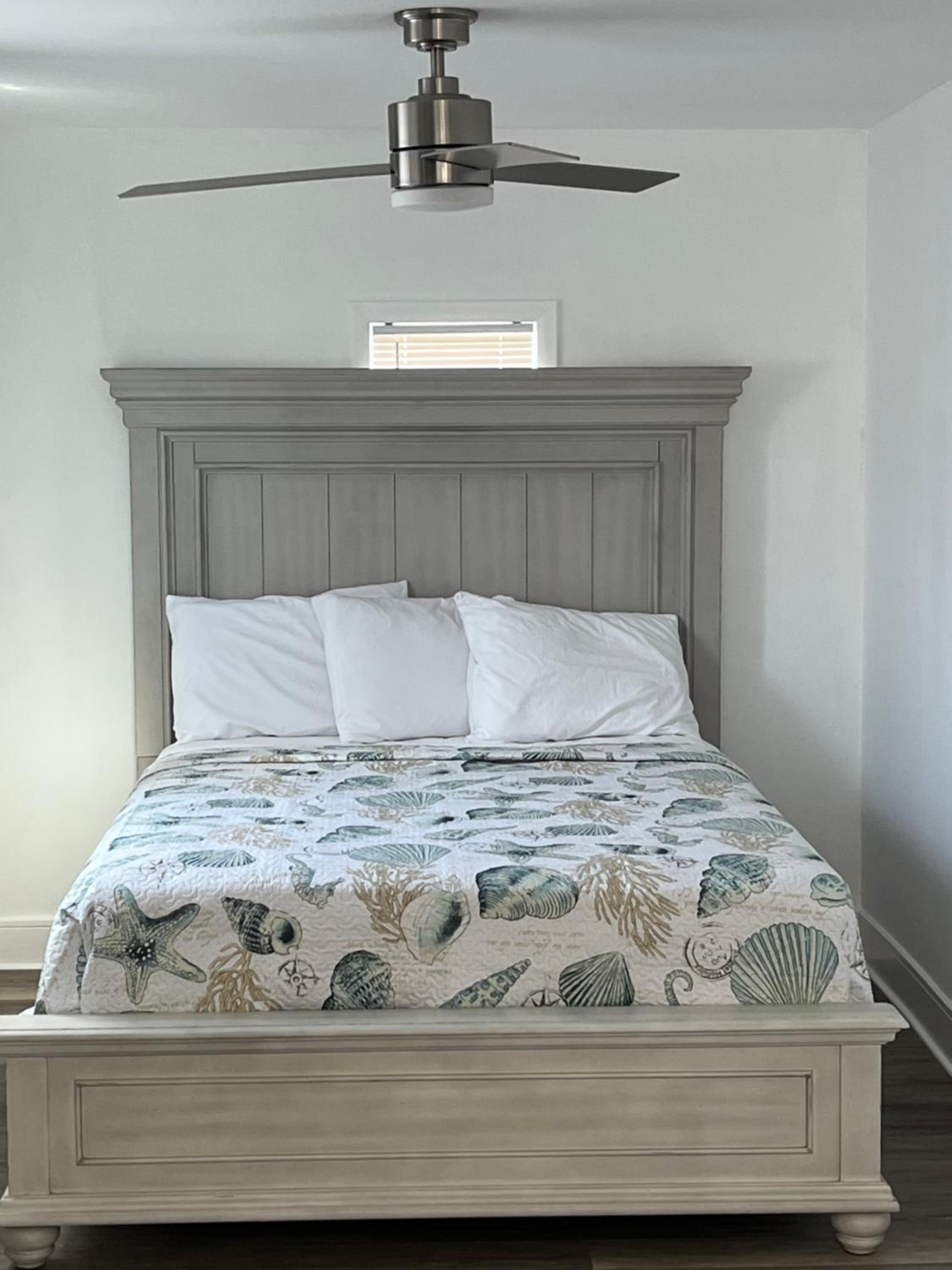 Studio Apartment - Photo 1